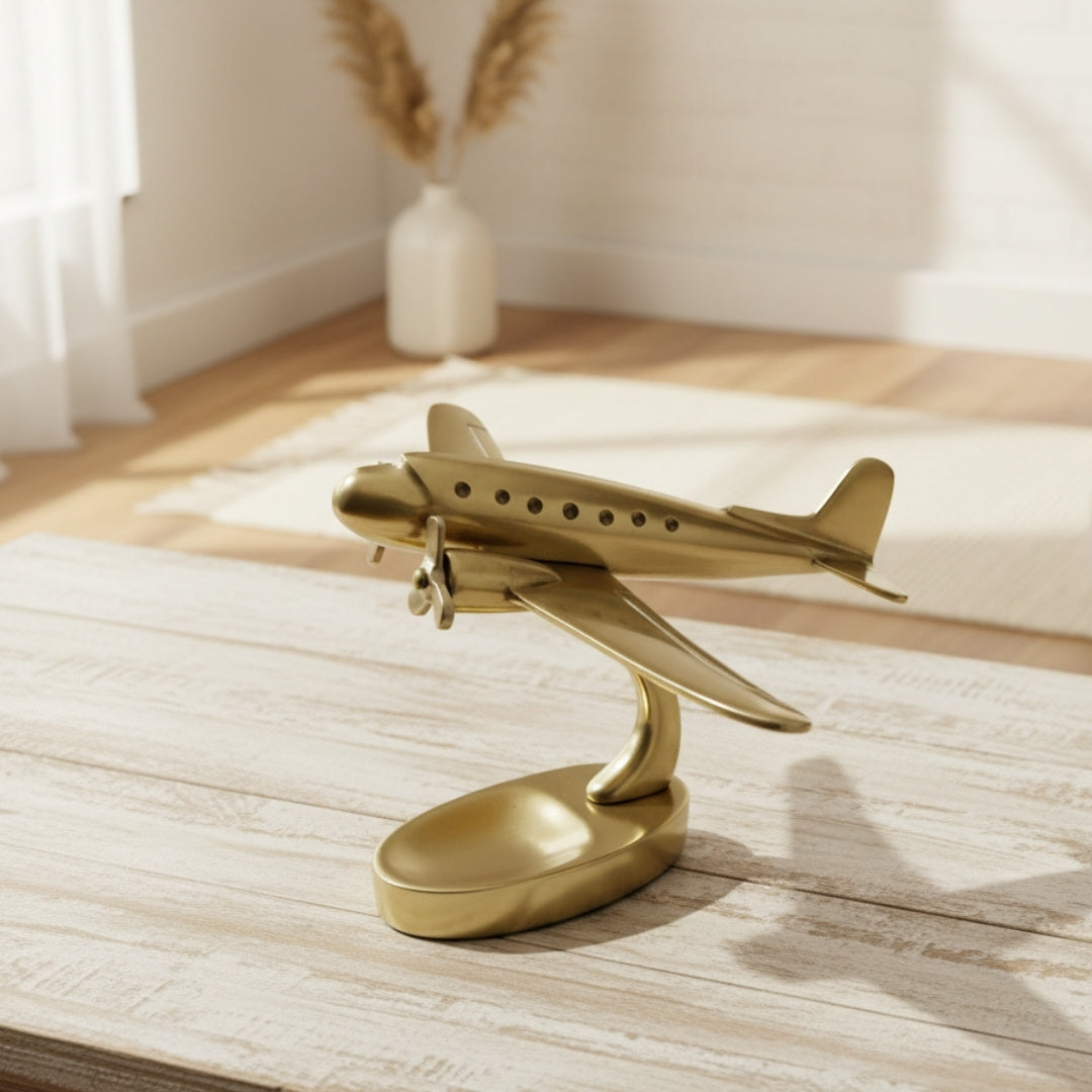 Large metal model of a twin-engine aircraft – 90549