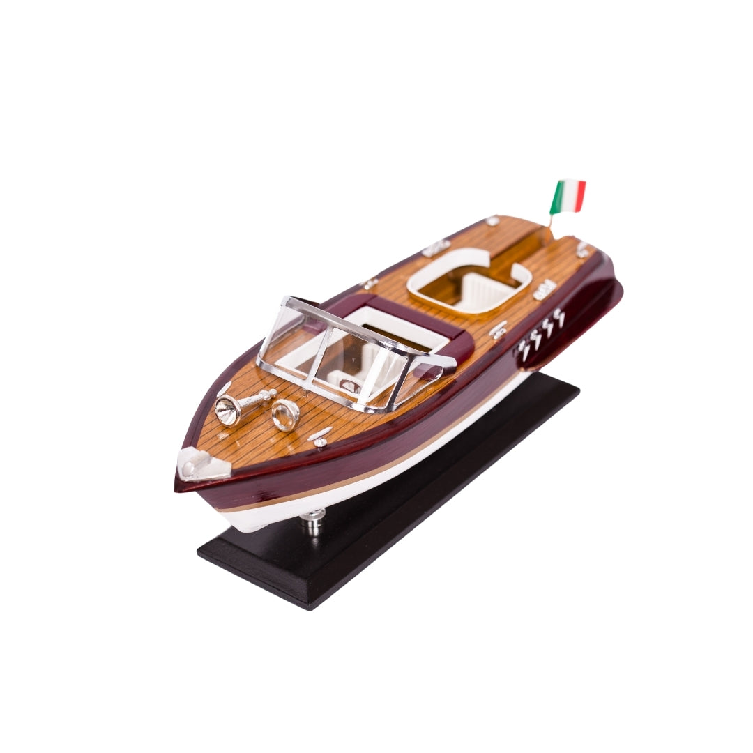 Motorboat model - perfect gift for sailing enthusiasts - REE