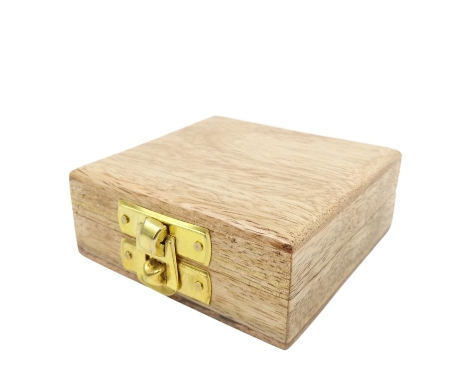 Life Buoy Keychain BN-2158 in a Wooden Box