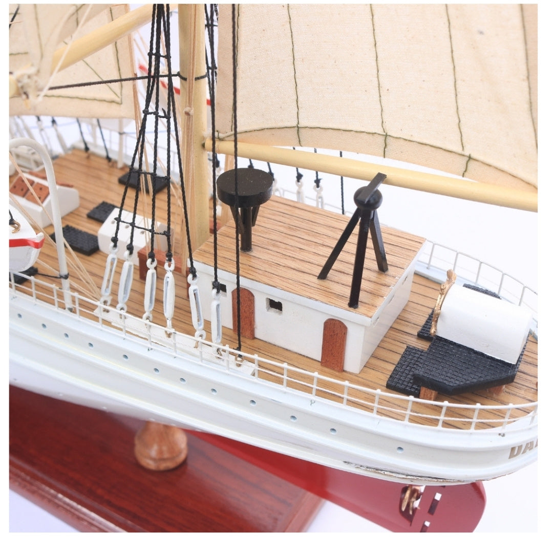 Exclusive 82 cm Dar Pomorza sailing ship model with the option of personalization by engraving