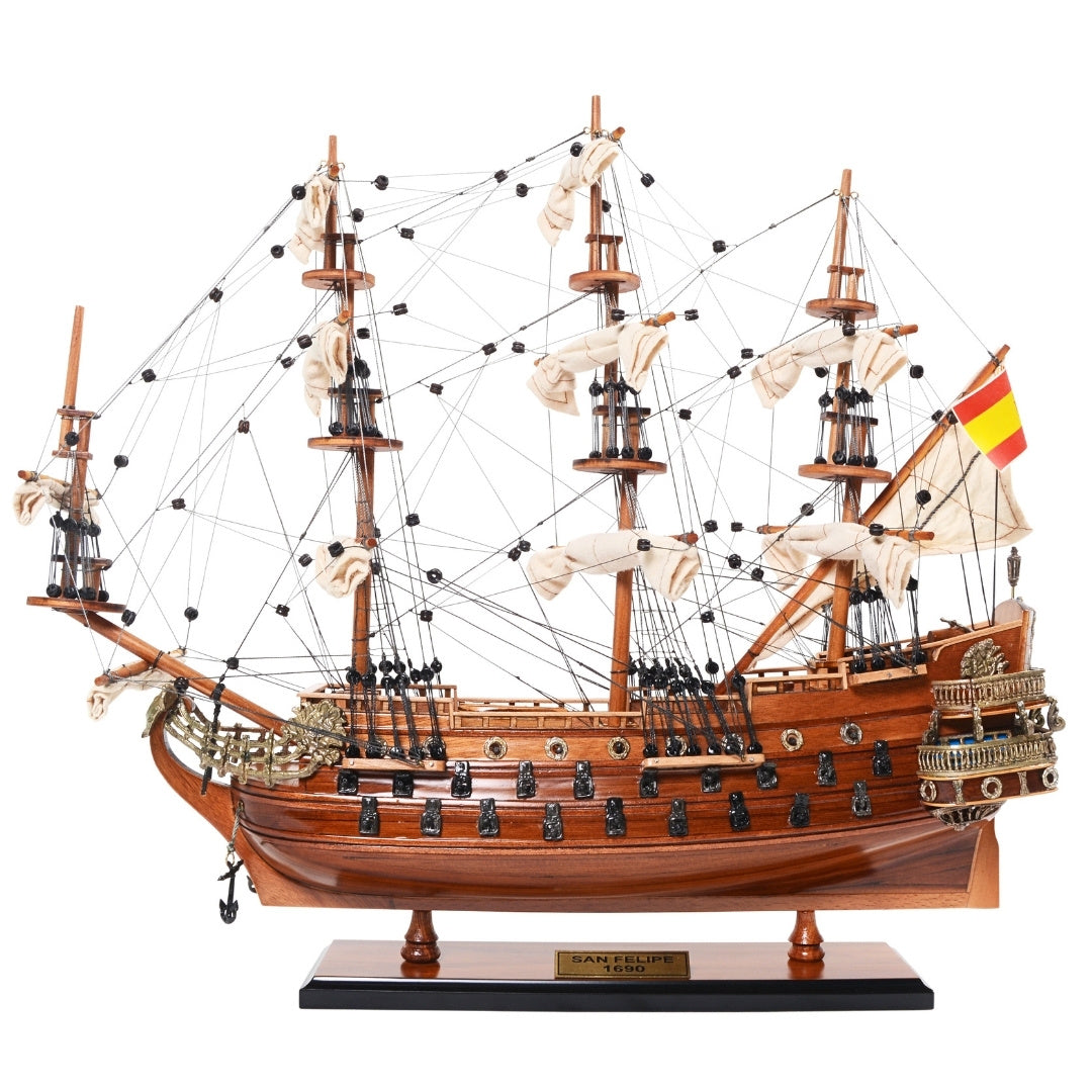 Exclusive model of the San Felipe sailing ship with unfurled sails - SF45R