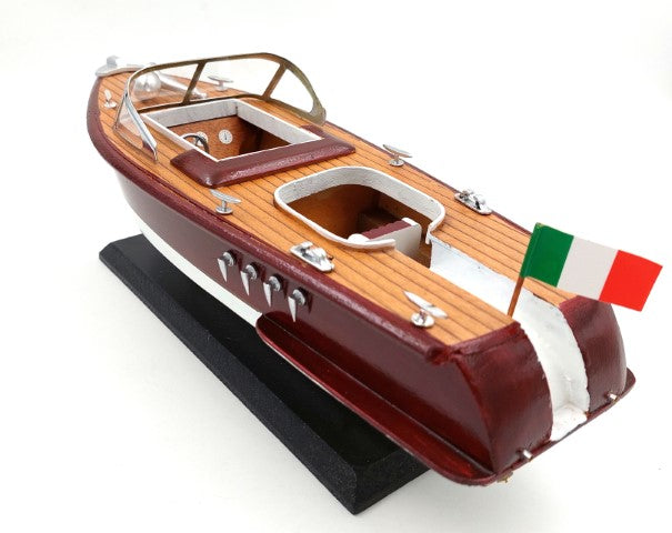 Motorboat model - perfect gift for sailing enthusiasts - REE