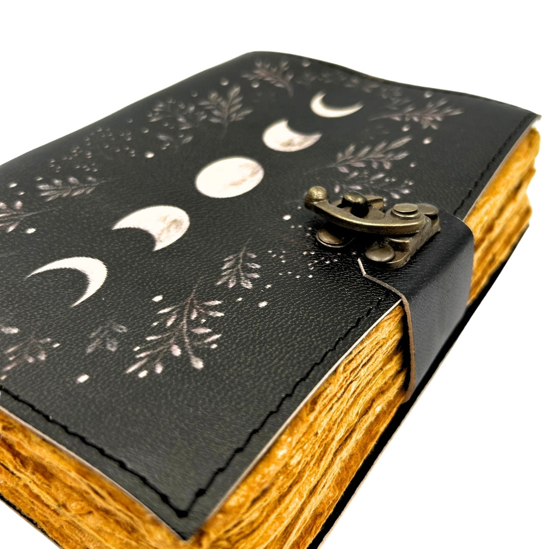 Retro Leather Notebook with Moon Phases – Goatskin, 200 Pages, 150 GSM Paper – H080