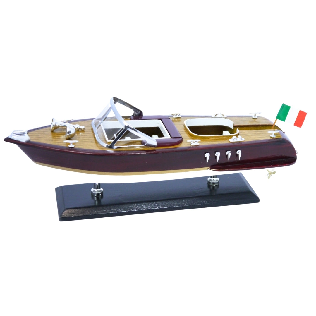 Motorboat model - perfect gift for sailing enthusiasts - REE
