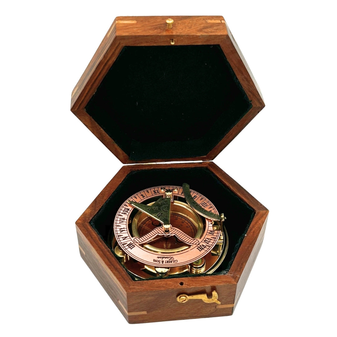 Brass Compass with Sundial in an Elegant Wooden Box - Perfect Personalized Gift with Engraving Option - Retro Style, Classic Craftsmanship, High Quality