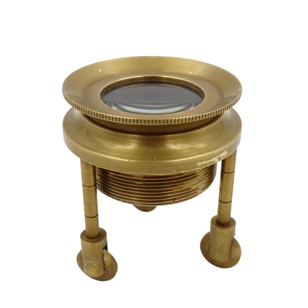 Magnifying glass on a tripod – MAG-0015
