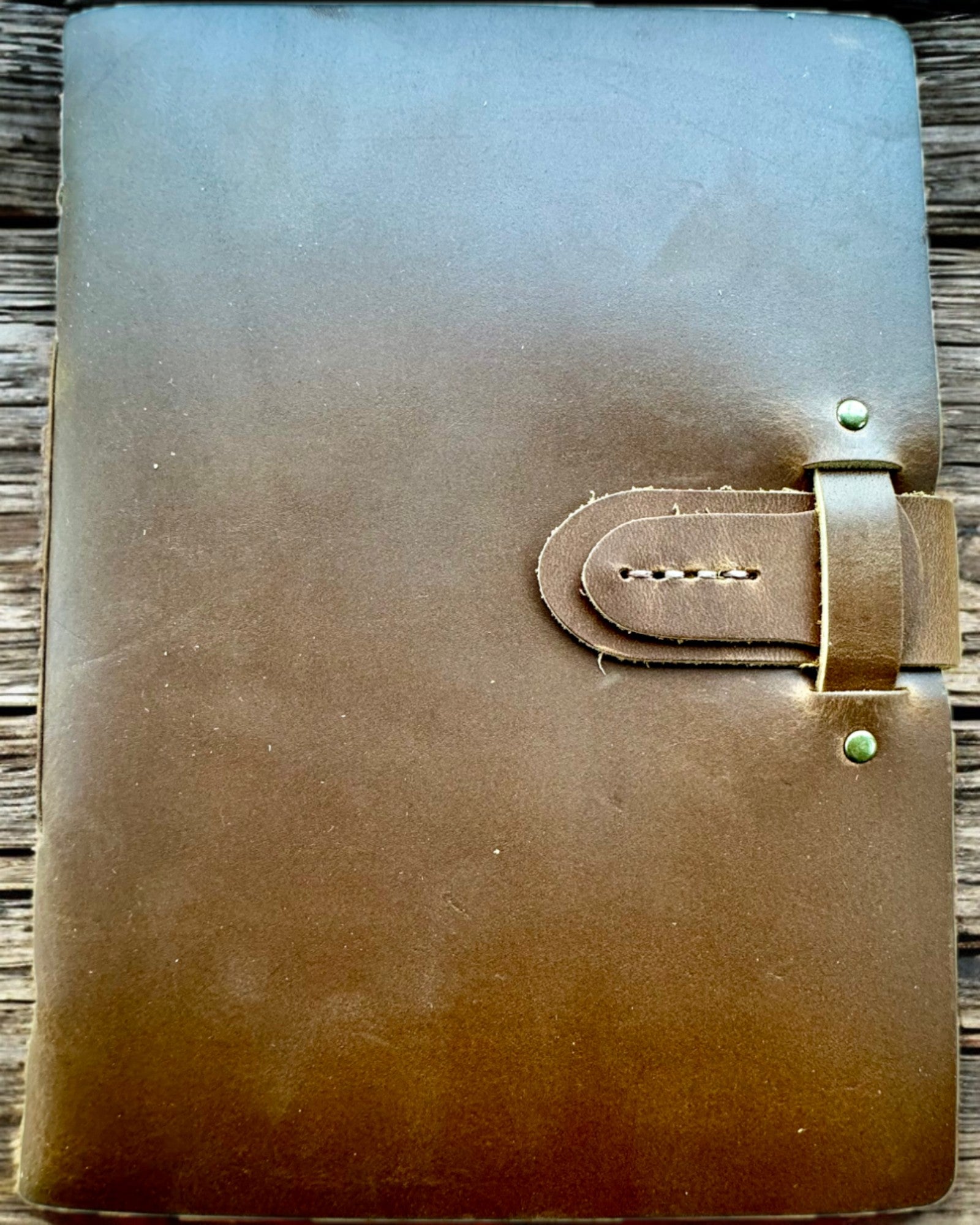 Premium Notebook "RetroNotes" – Elegant Genuine Leather Notebook - 200 pages, 120g, notebook, sketchbook, brown color, engraving personalization