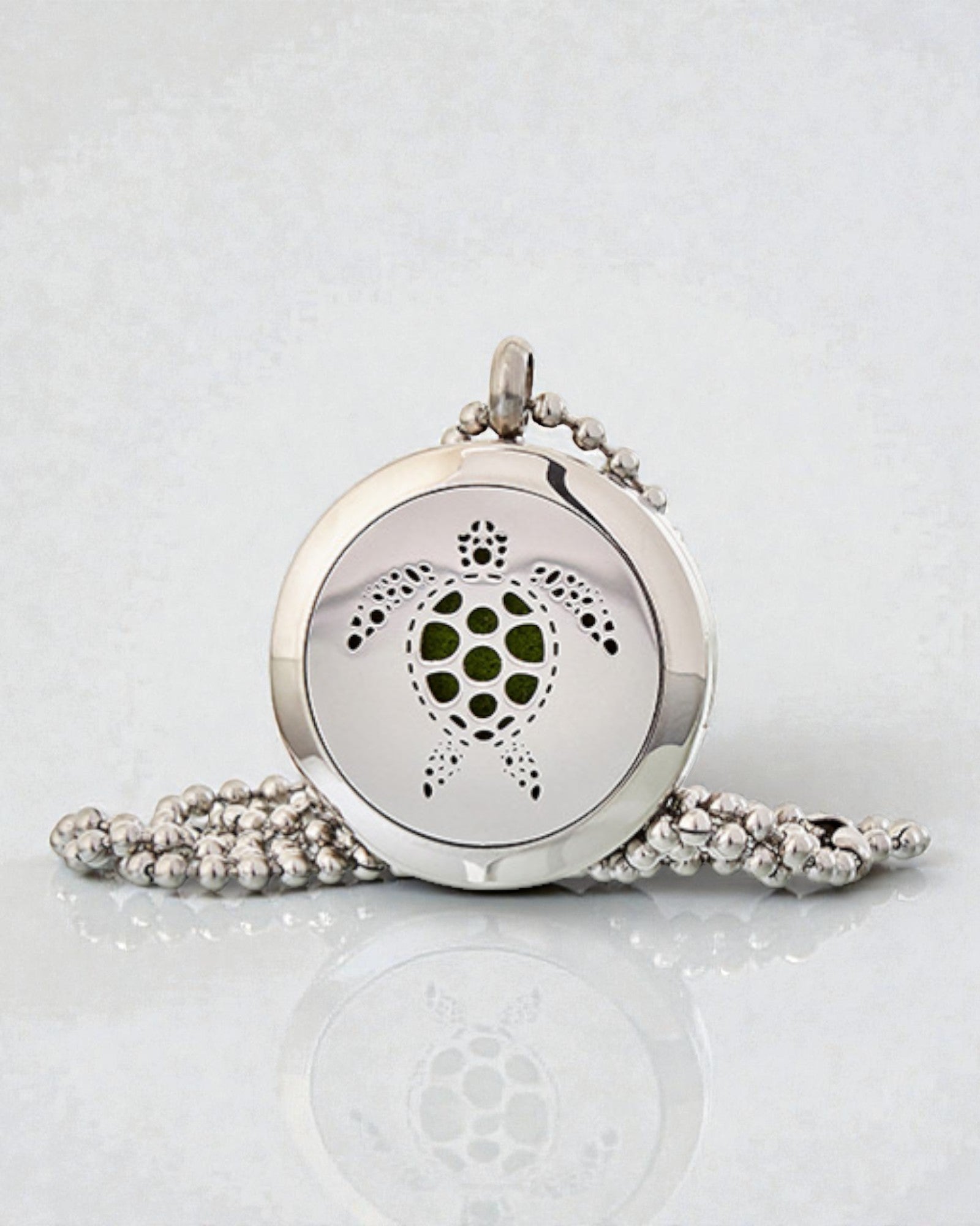 AromaTurtle – Aromatherapy Necklace with 25 mm Turtle Motif in Stainless Steel