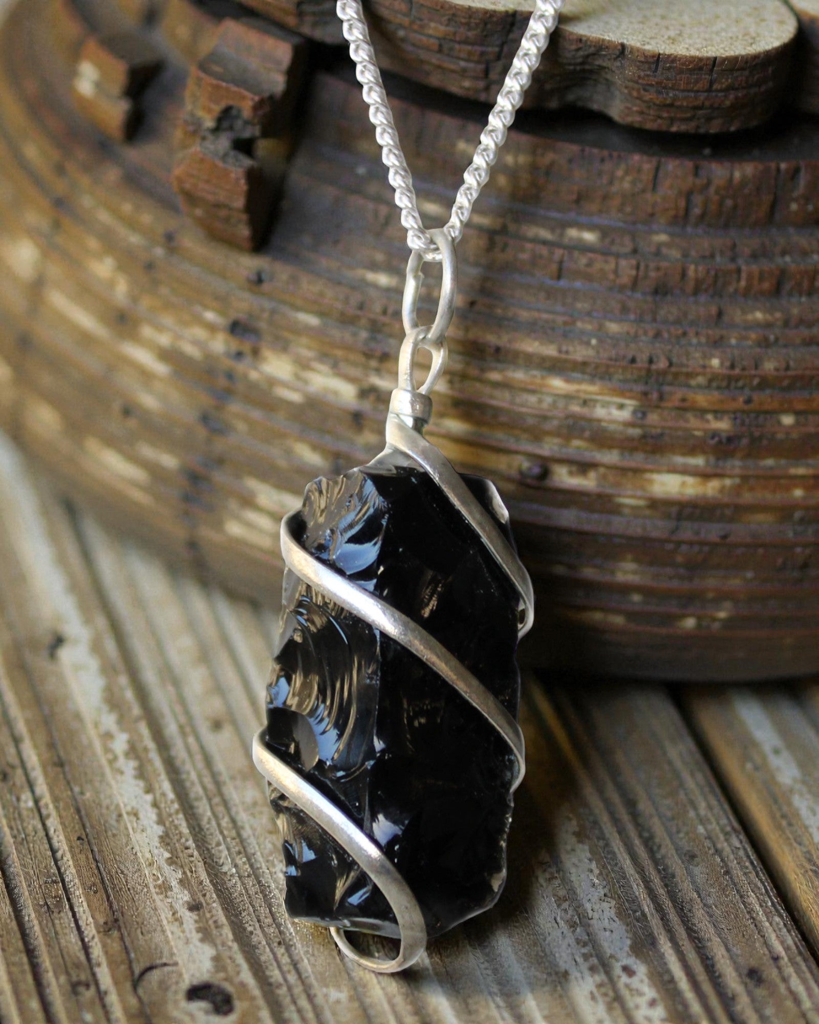 Spiral Night – Necklace with Raw Black Onyx