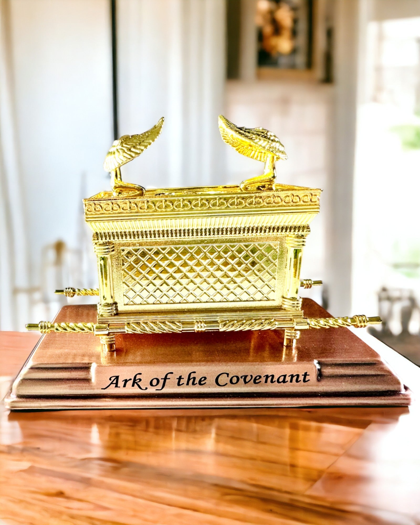 Replica of the Gilded Ark of the Covenant, Decorative Ark Figurine with Copper Stand, Jerusalem Inspiration, 18x10x12 cm