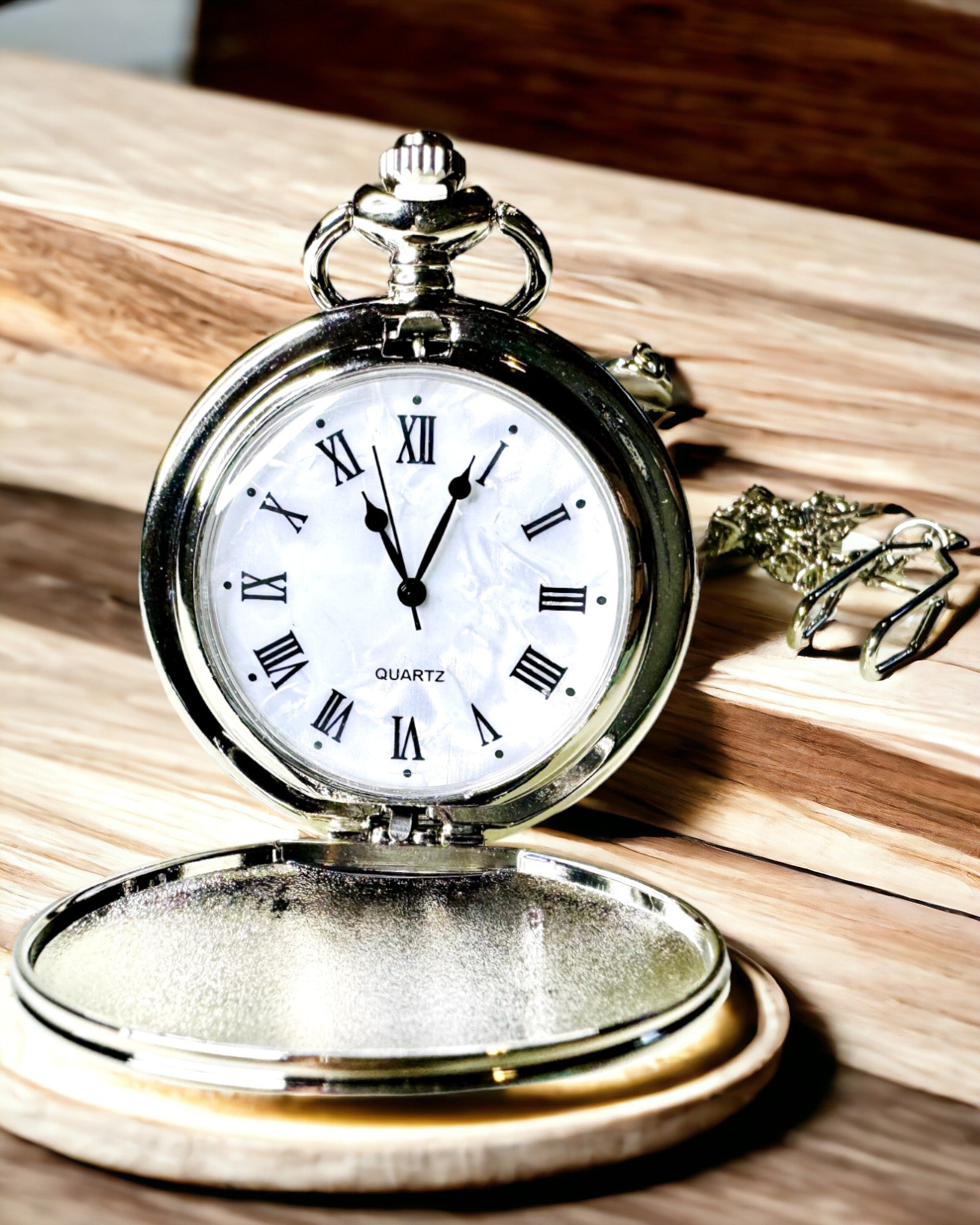 Classic Pocket Watch with Roman Numerals and Chain, Quartz, Steel Shine - Silver Color