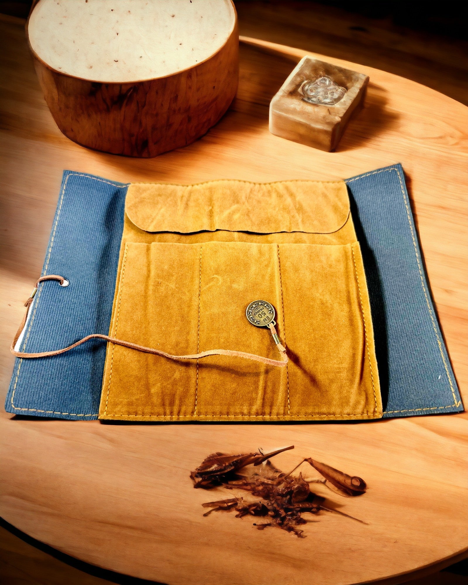 Retro Dark Brown Leather Pencil Case with Treasure Map Motif - Elegant Bag for Storing Writing Treasures