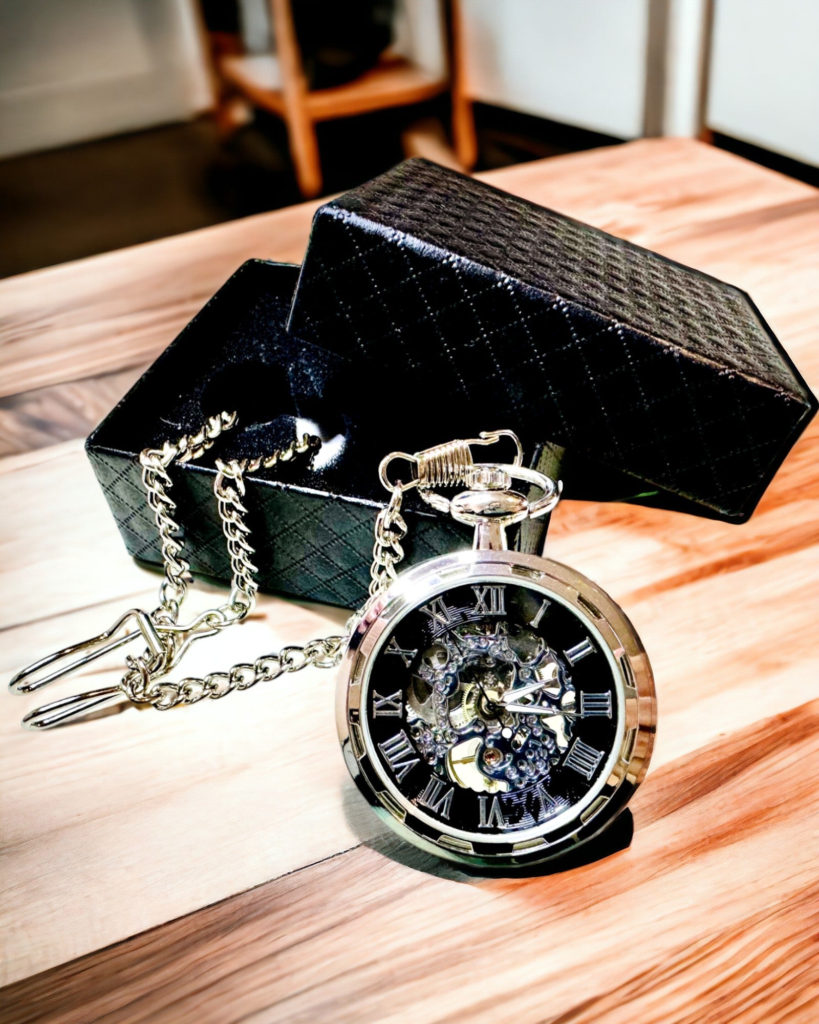 Silver Exclusive Mechanical Pocket Watch in Retro Style, Waterproof - Elegance for Every Occasion, with Engraving