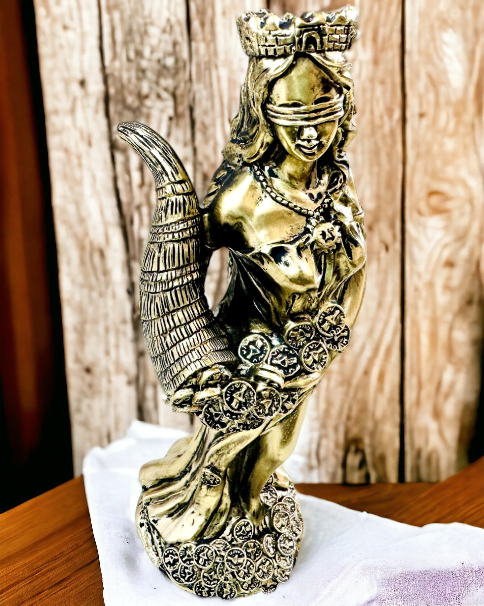 "Statue of the Goddess of Abundance" - Decorative Resin Statue of Fortune for Home and Office