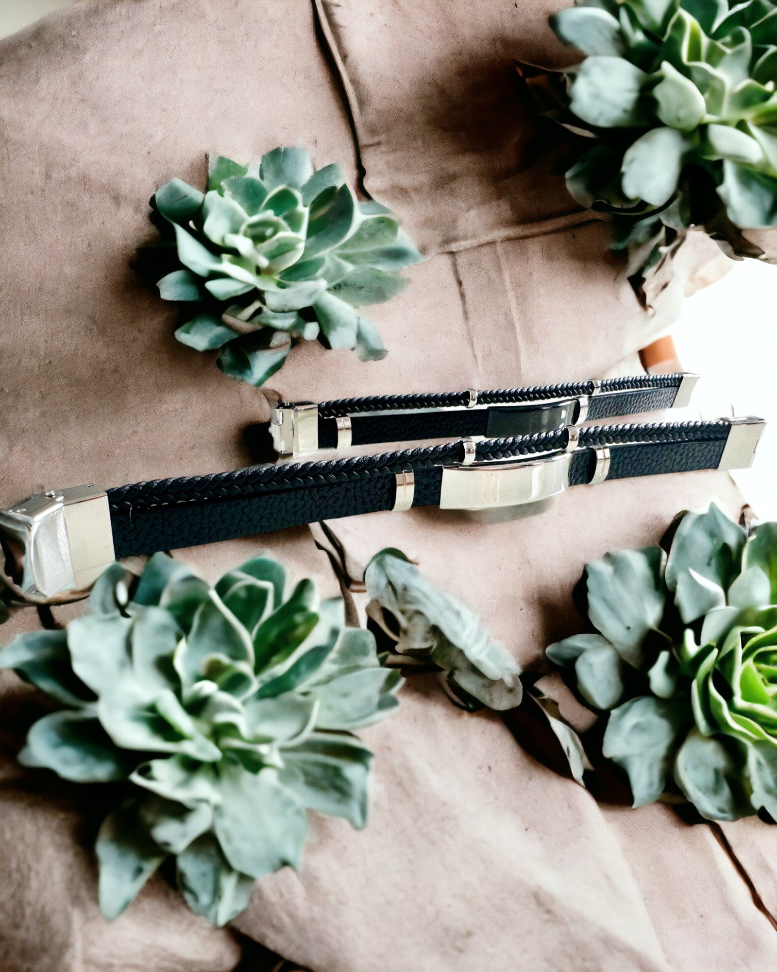 Men's Bracelet with PU Leather and Stainless Steel with Engraving Option – Available in Two Color Variants