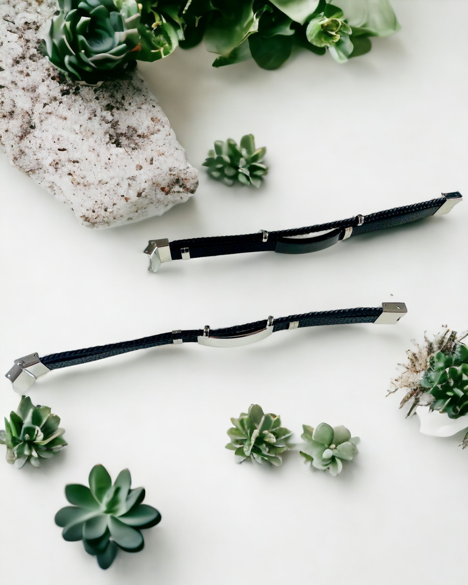 Men's Bracelet with PU Leather and Stainless Steel with Engraving Option – Available in Two Color Variants