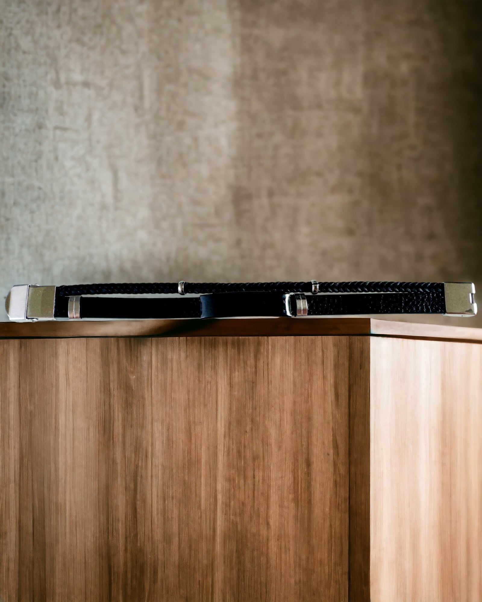 Men's Bracelet with PU Leather and Stainless Steel with Engraving Option – Available in Two Color Variants