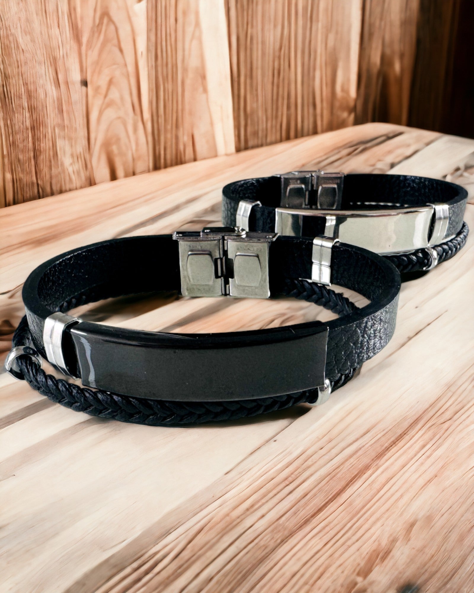 Men's Bracelet with PU Leather and Stainless Steel with Engraving Option – Available in Two Color Variants