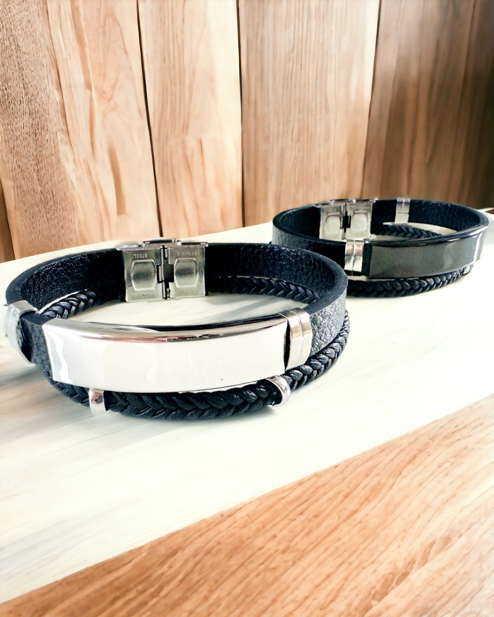 Men's Bracelet with PU Leather and Stainless Steel with Engraving Option – Available in Two Color Variants