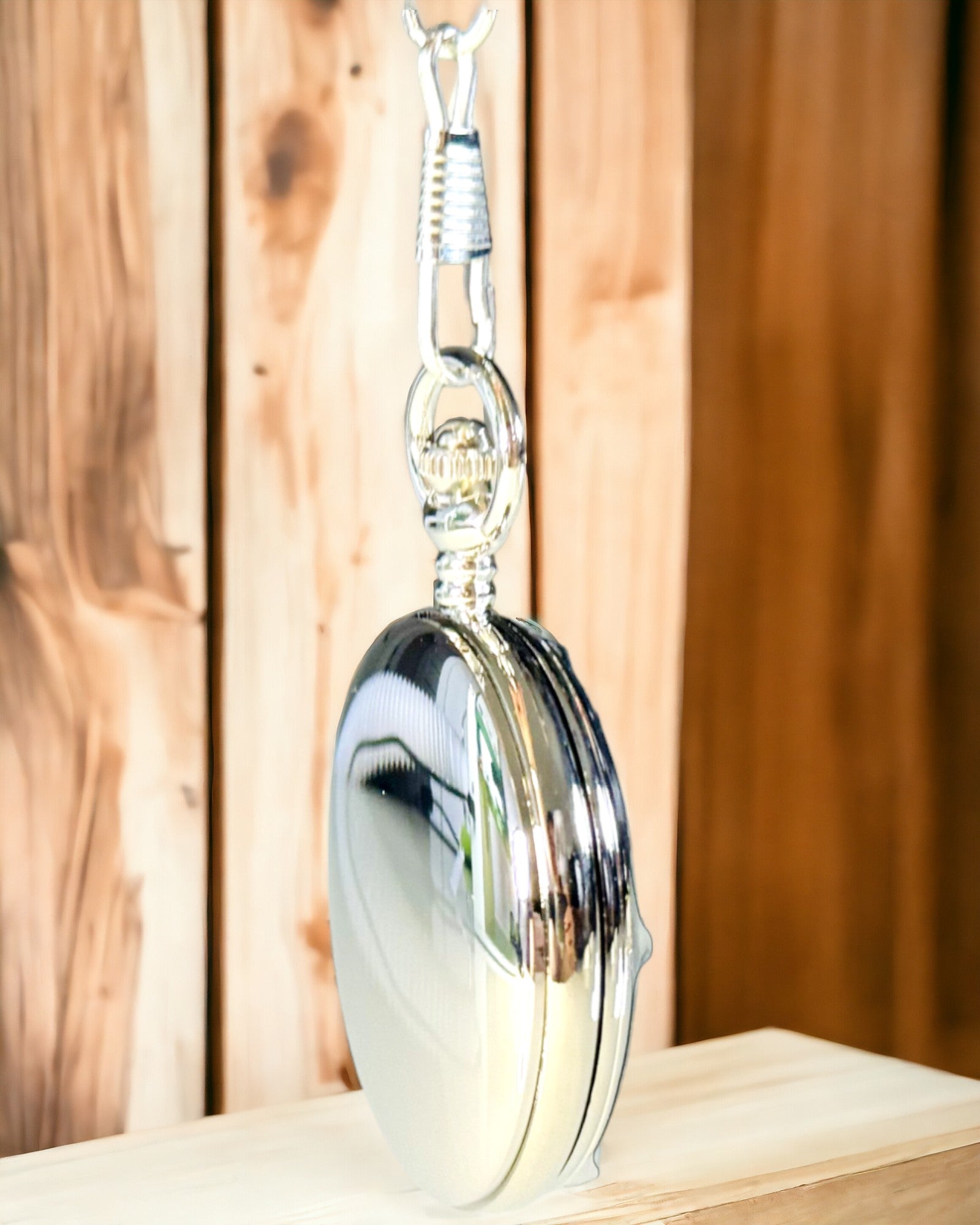 Silver pocket watch with quartz movement and engraving option