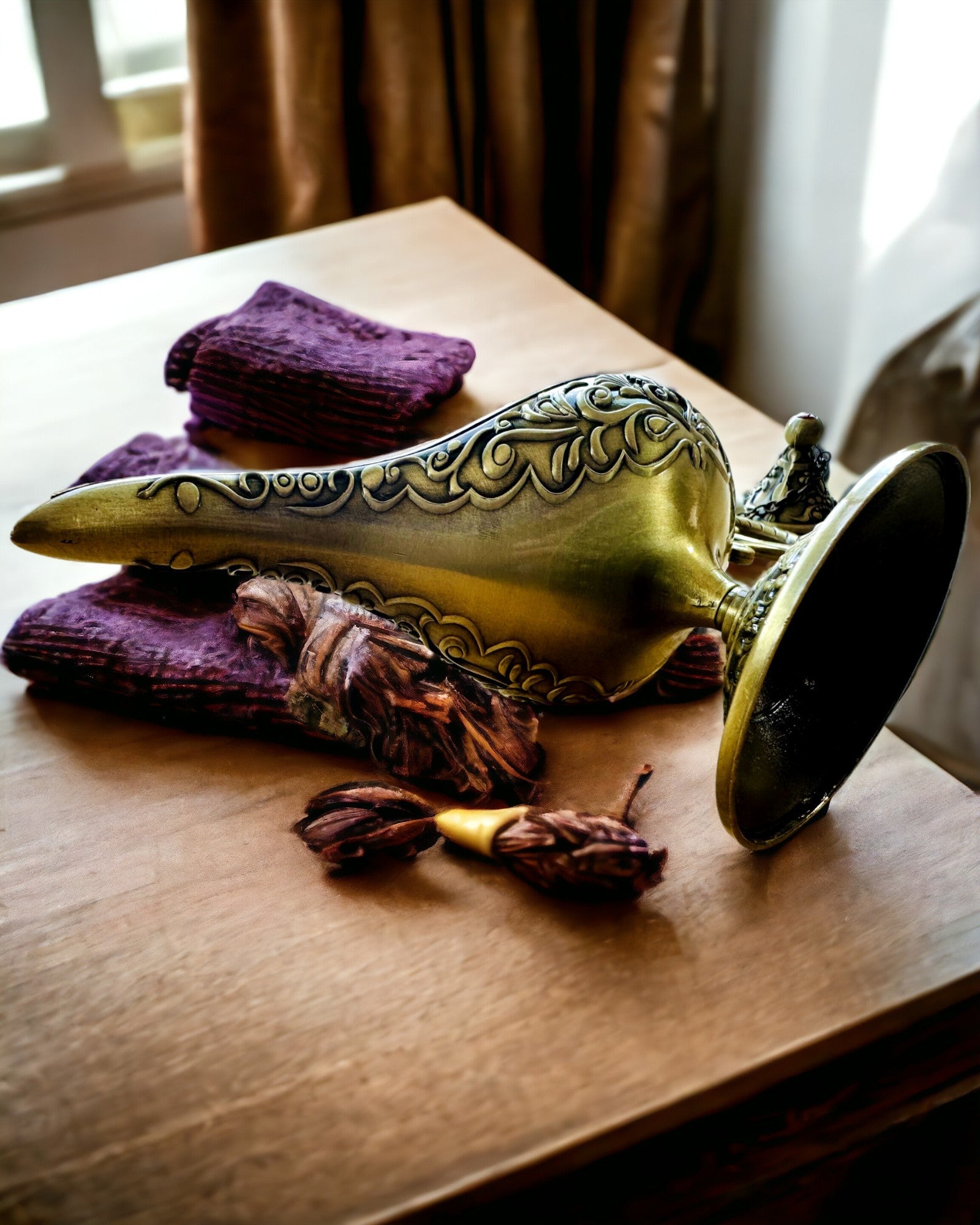 Magic Aladdin Lamp with Engraving Option - Shredded Gold Variant