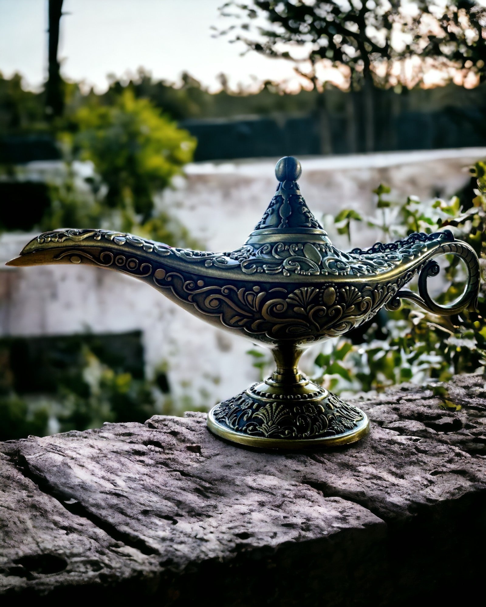 Magic Aladdin Lamp with Engraving Option - Shredded Gold Variant