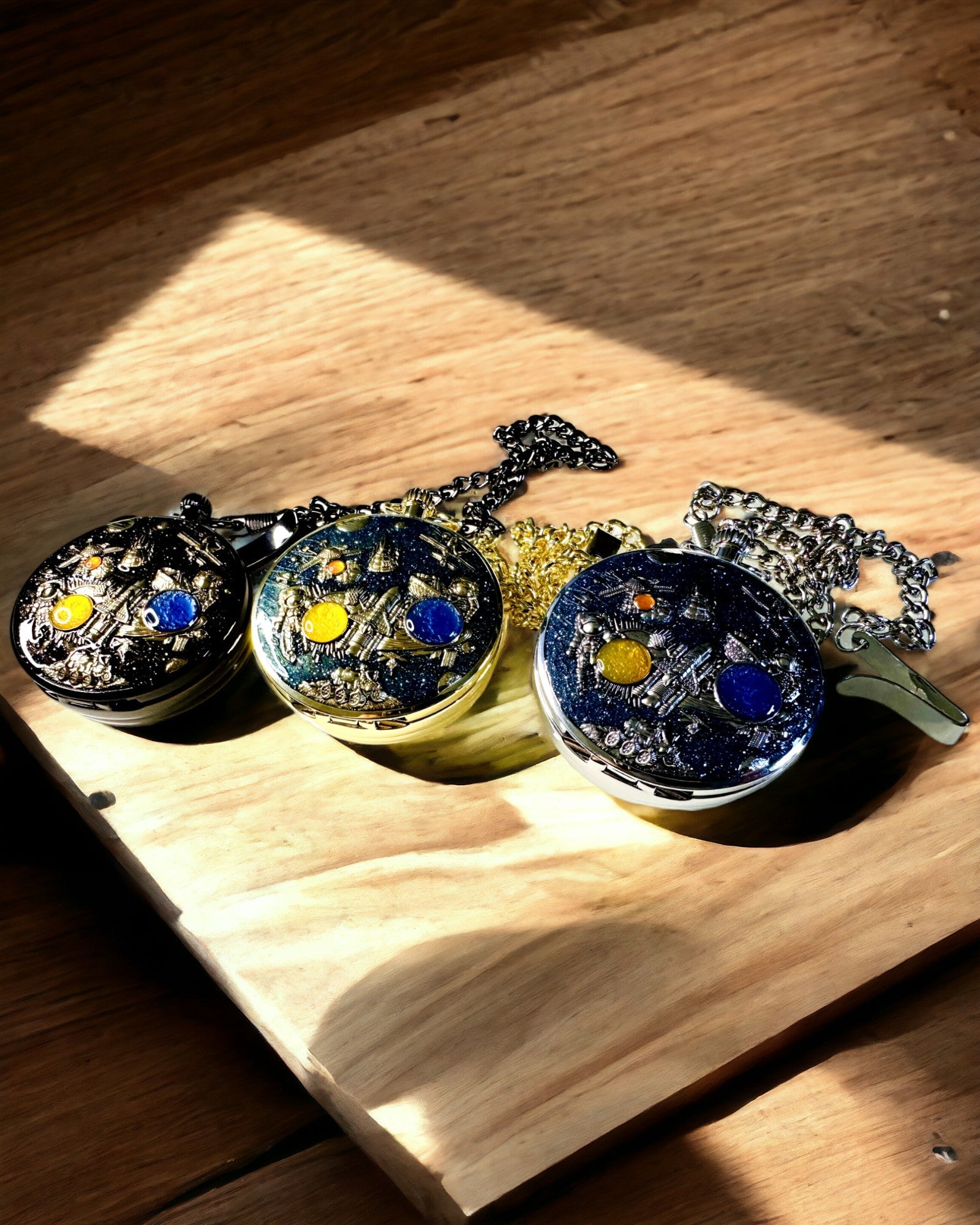 Pocket watch "Astrum Temporis" - Black frame. Customizable with engraving.