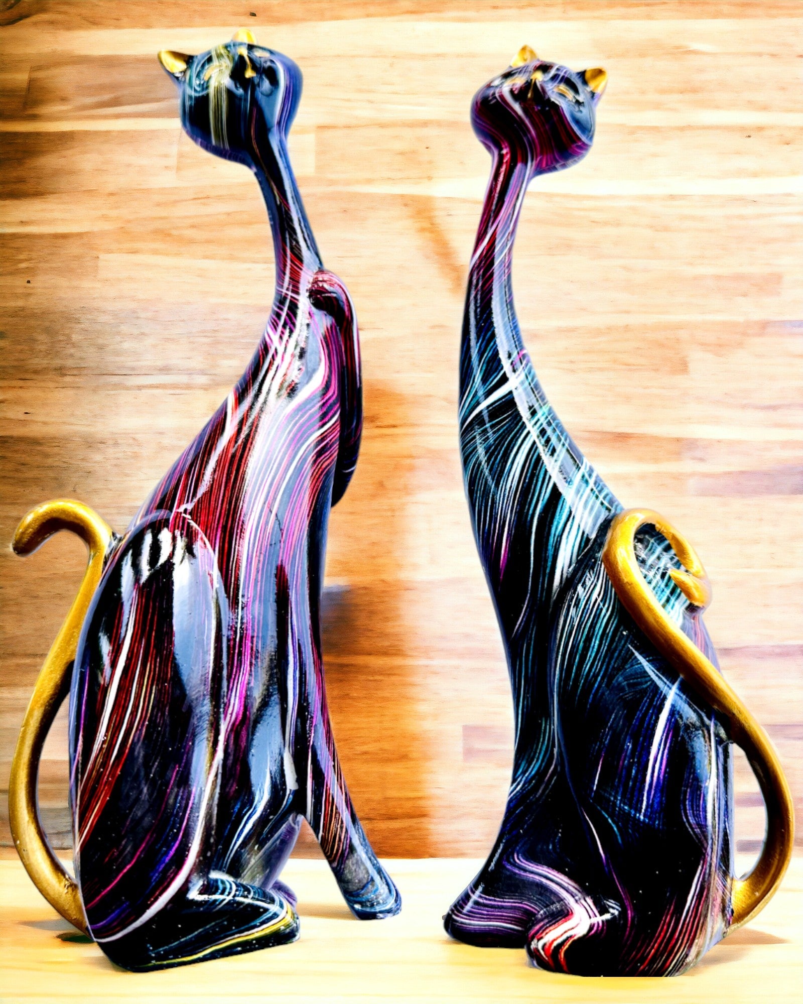 "Koci Eleganci" - Decorative Resin Figurine Set with Customizable Engraving