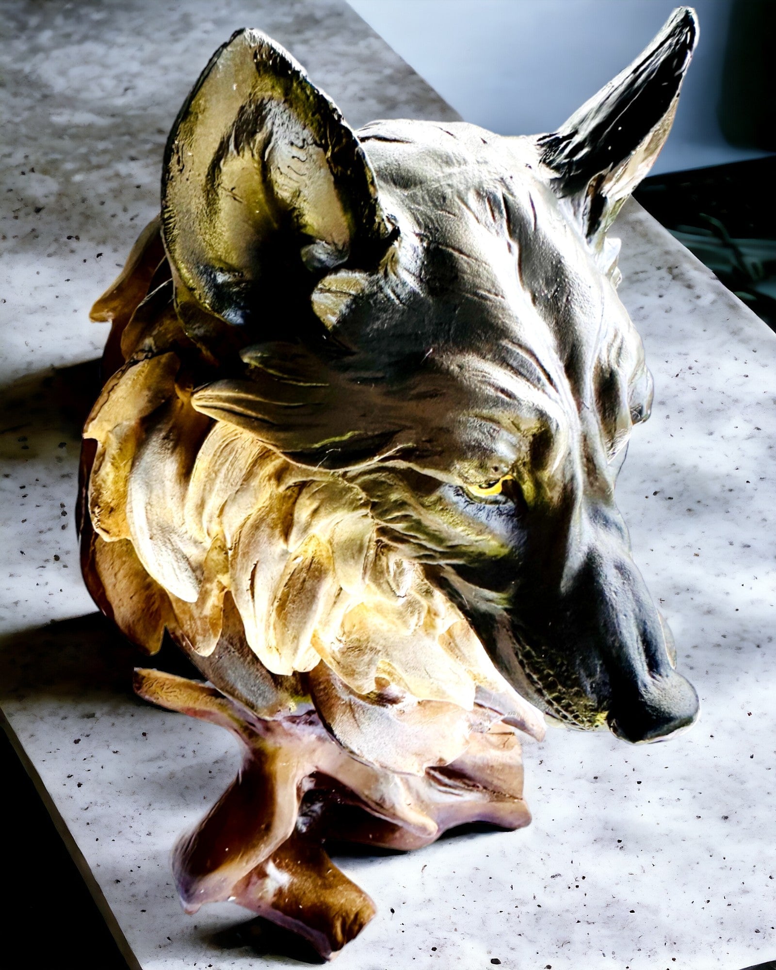 "Wolf Spirit" – Decorative Figurine with Personalization Option via Engraving, Ideal as a Gift