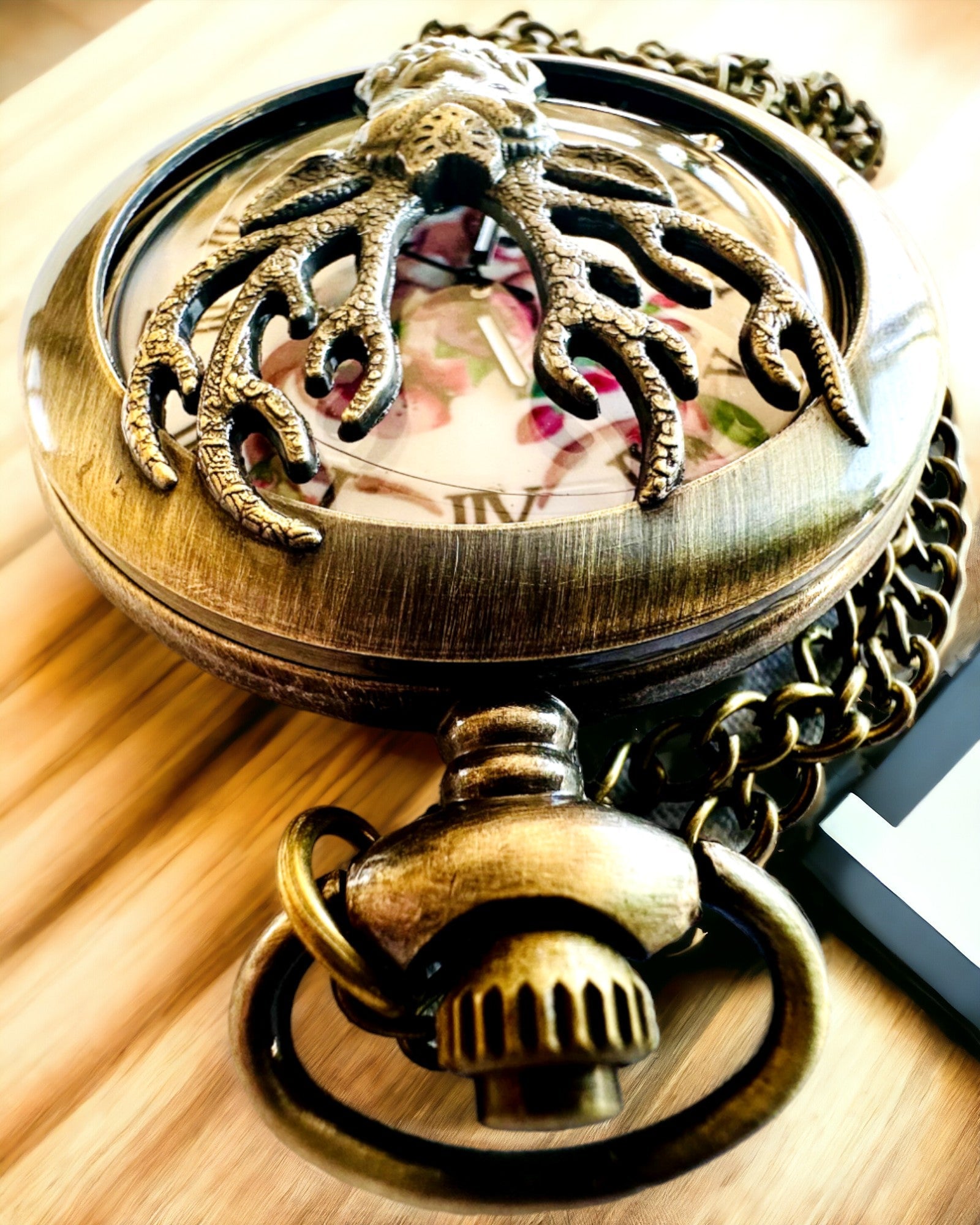 Pocket Watch Forest Guardian - Elegant Watch with Deer Motif, customizable with engraving