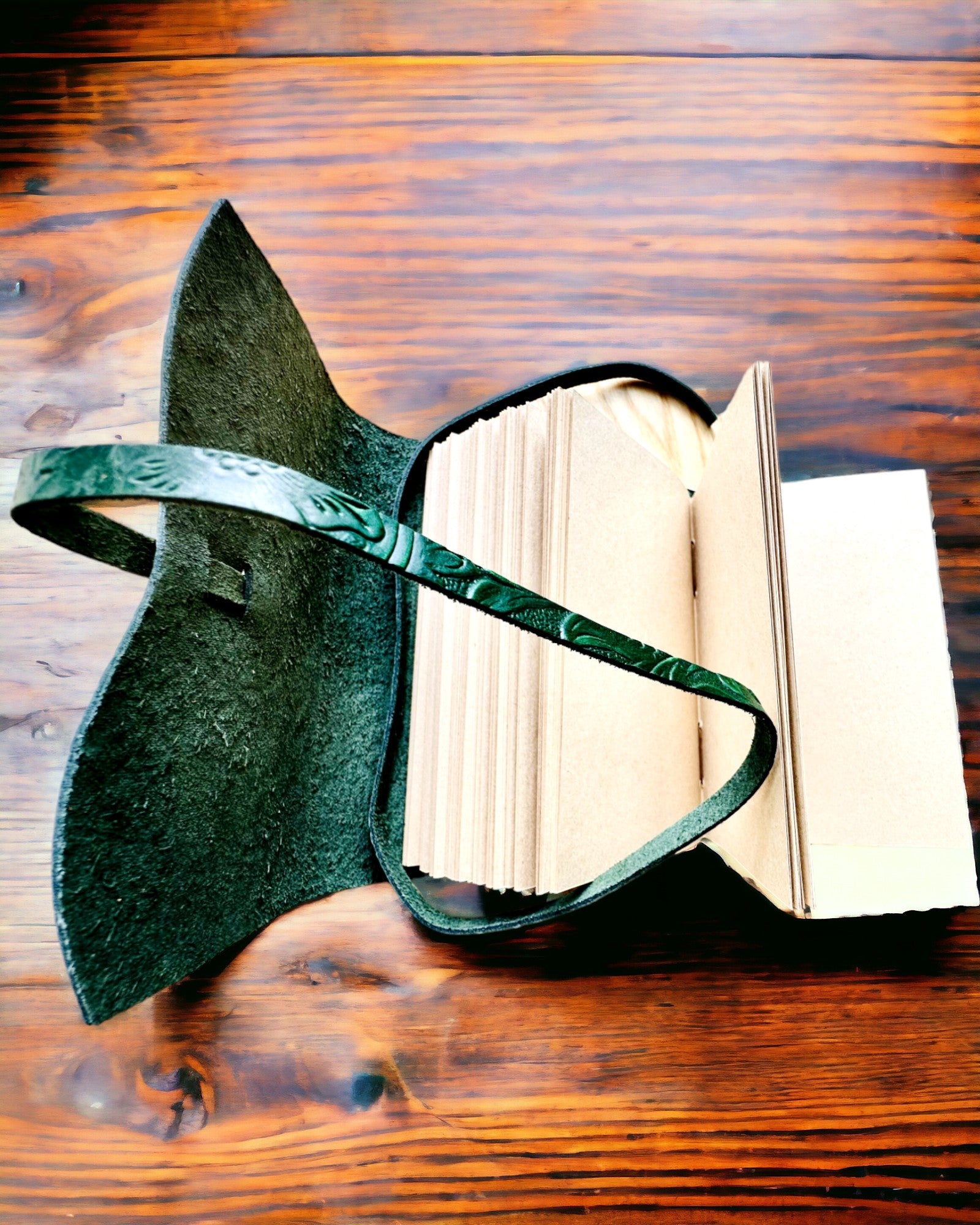 Premium Leather Notebook "Nature's Elegance" - 200 pages, 120g, notebook, sketchbook, 2 colors to choose from, personalization with engraving