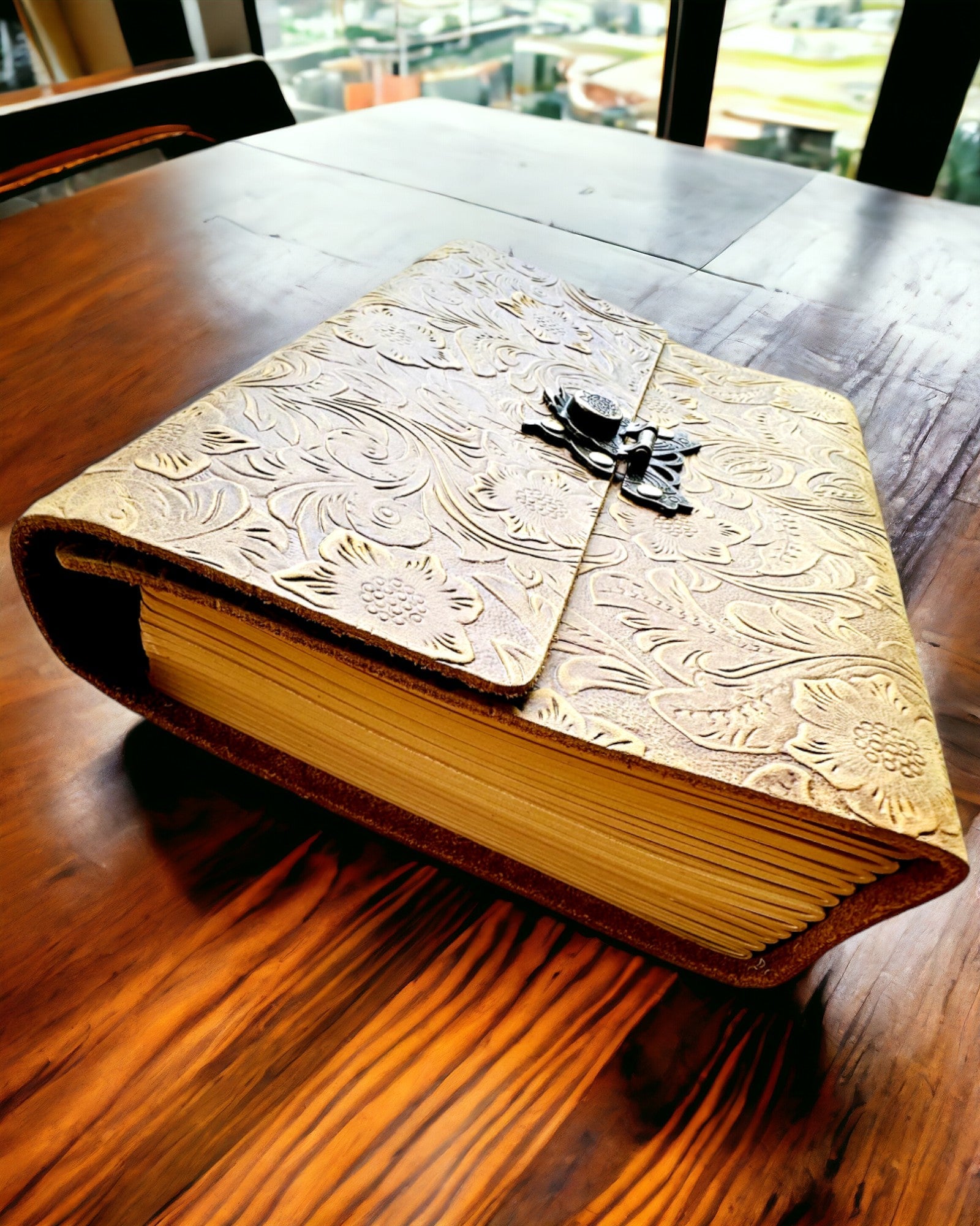 Luxury Retro Notebook with Leather Cover - "Vintage Elegance", 480 pages, customizable with engraving