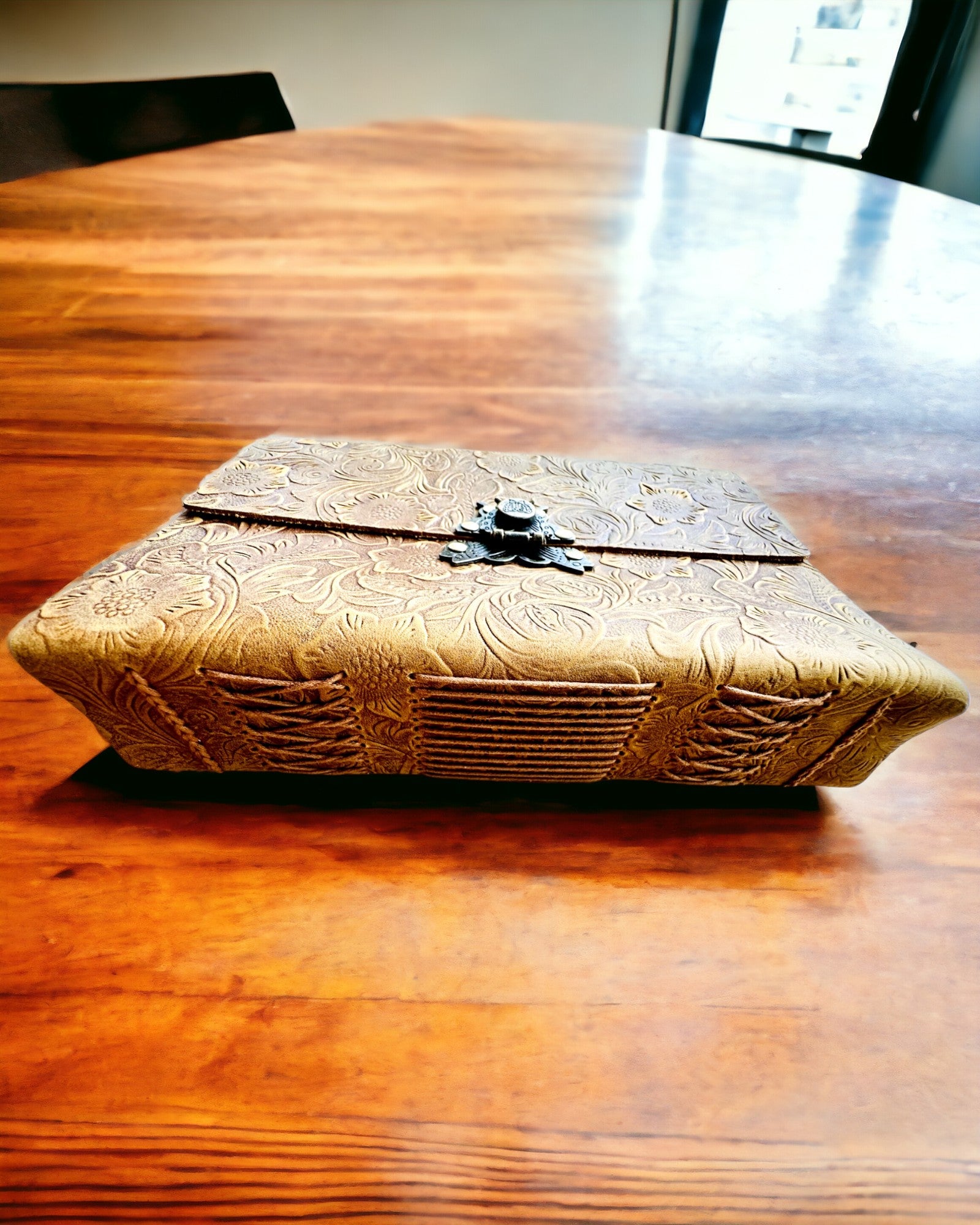 Luxury Retro Notebook with Leather Cover - "Vintage Elegance", 480 pages, customizable with engraving