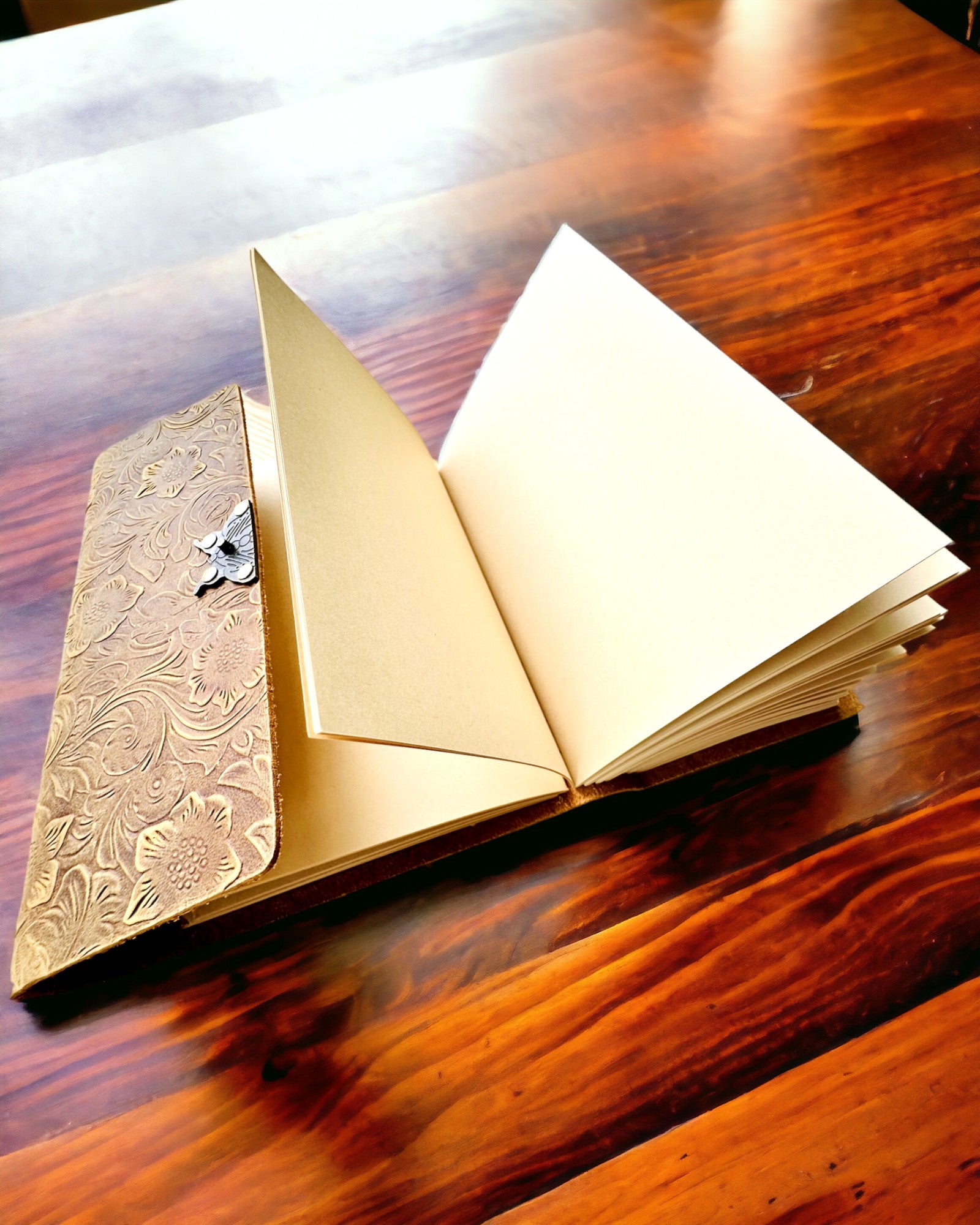 Luxury Retro Notebook with Leather Cover - "Vintage Elegance", 480 pages, customizable with engraving