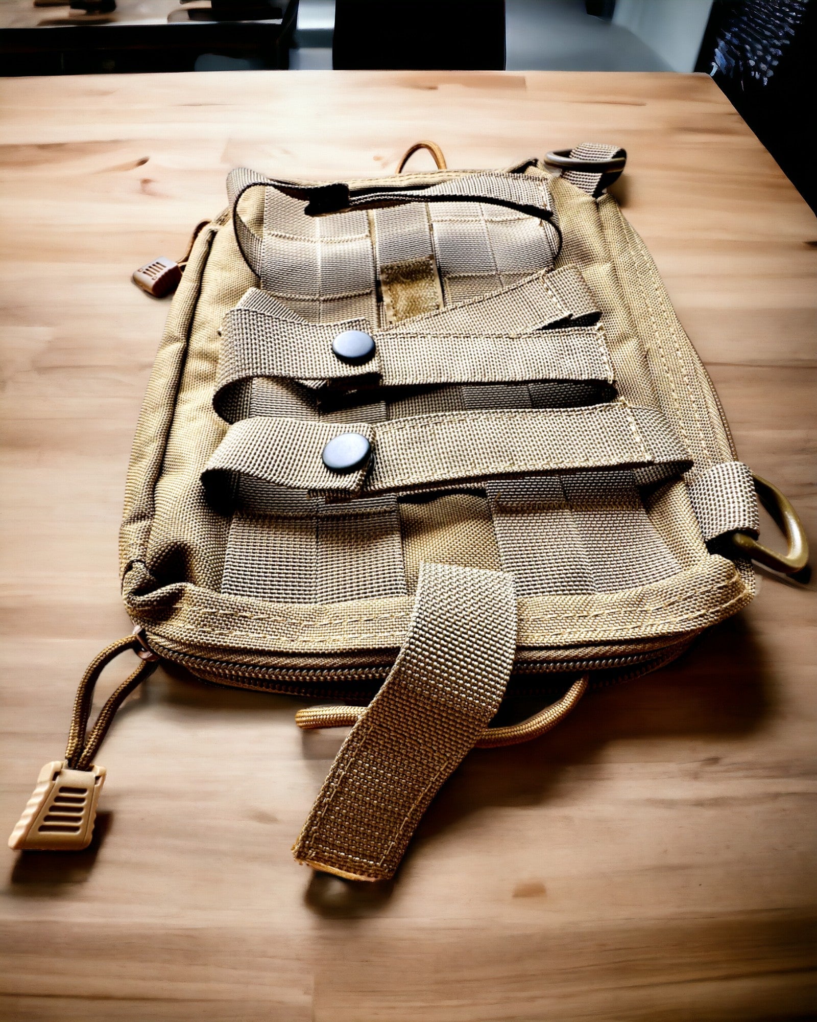 Traveler's Tactical Pouch - MOLLE "Militaris" - 26 cm x 5.5 cm x 19 cm