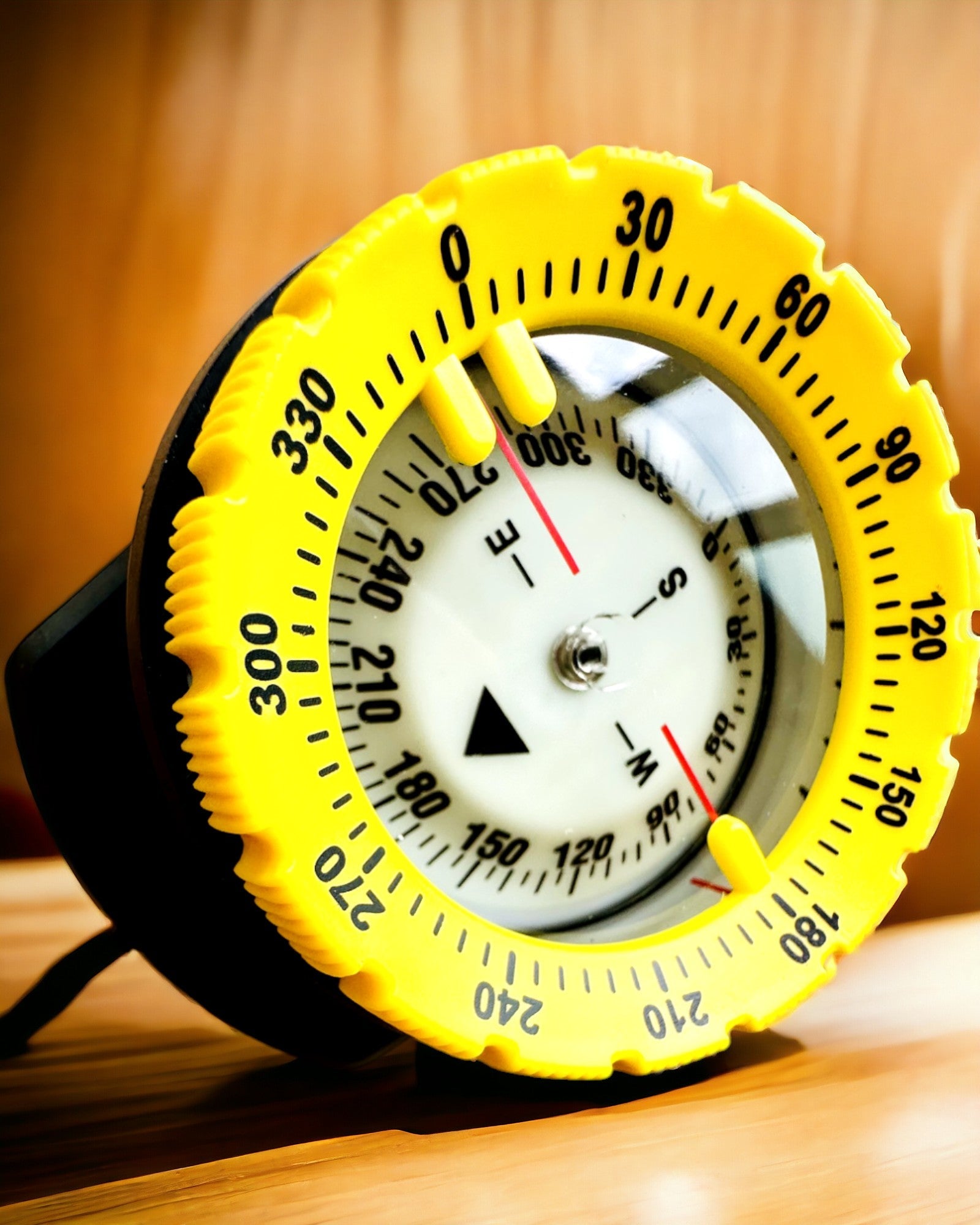 AquaGuide Diving Compass - waterproof compass with luminescence function and flexible strap, customizable