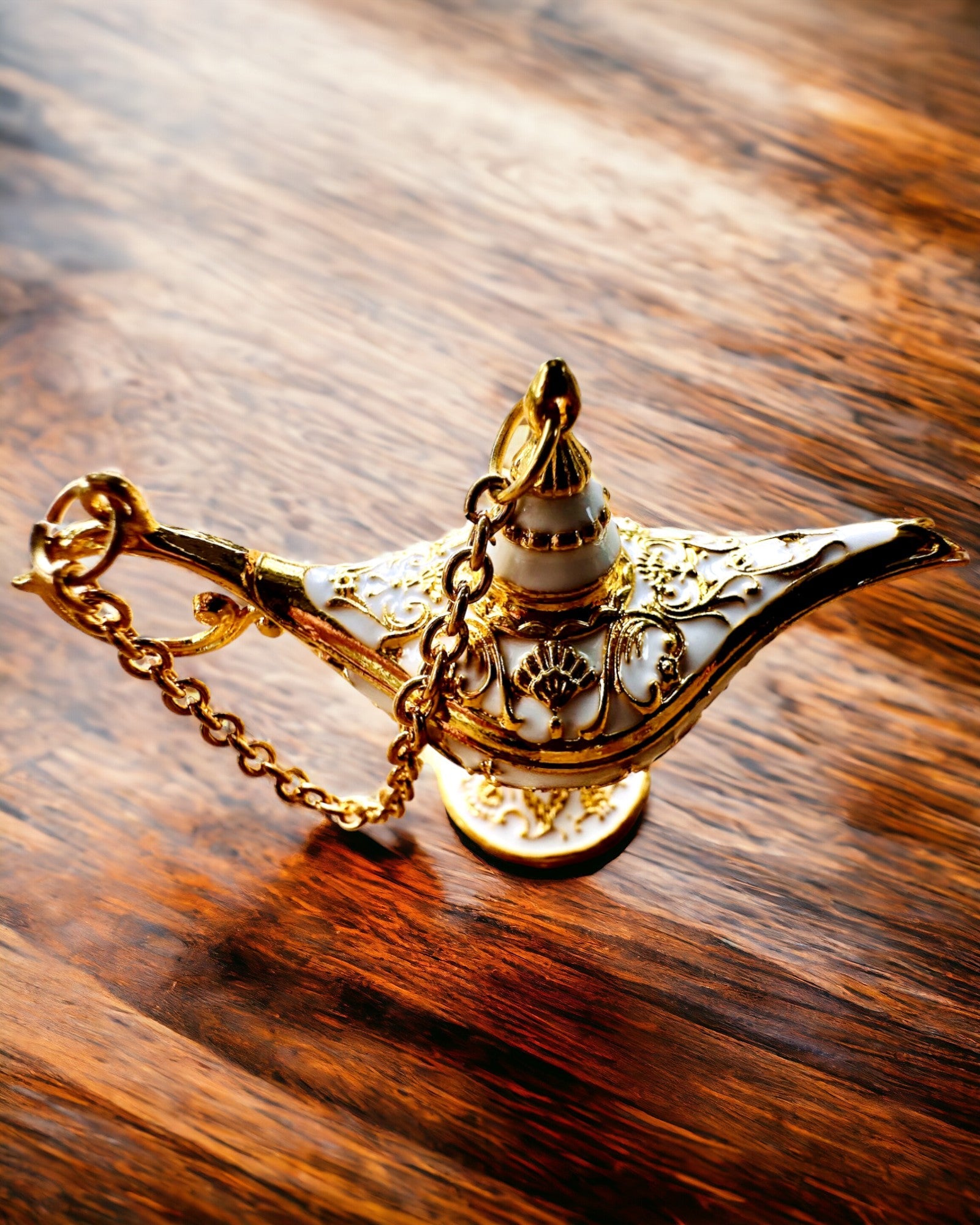 Small 4 cm Magic Aladdin Lamp, keychain, 6 color variants - Enchanted Memories, personalization with engraving
