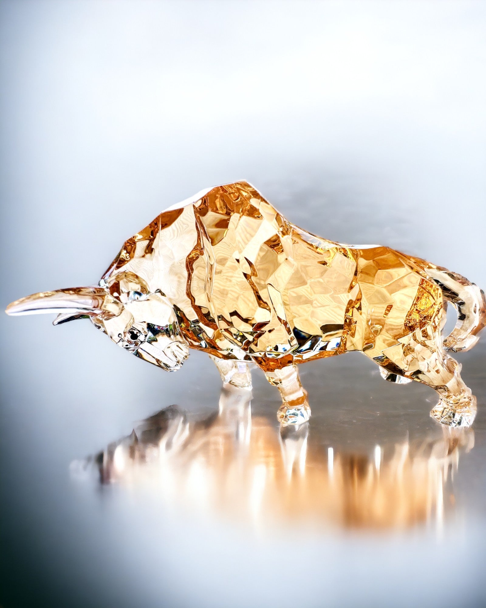 Statue "Złoty Byk" made of Resin, transparent design, customizable