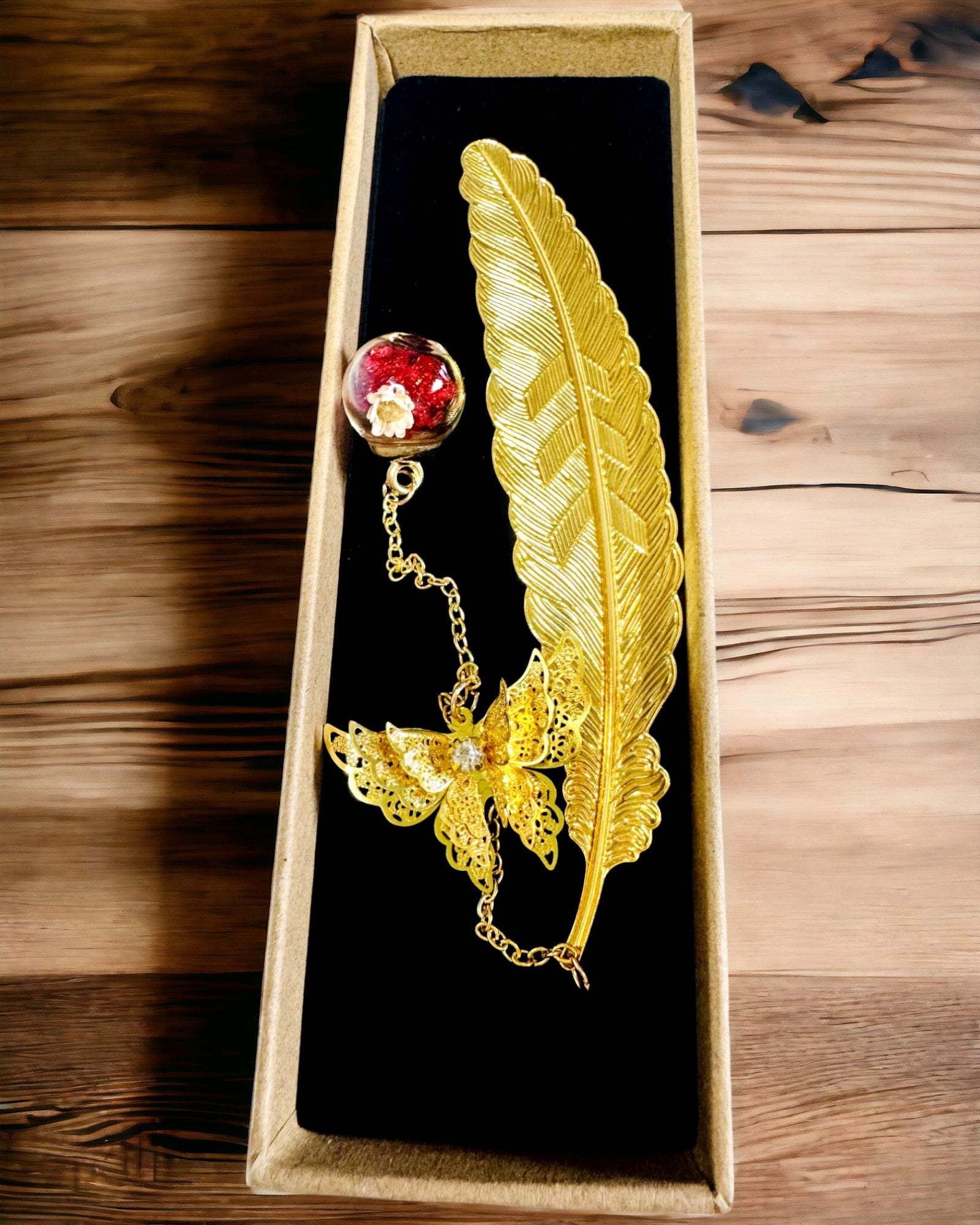 Creative Metal Bookmark Retro Vintage Bookmark - Feather and Butterfly in Baroque Style