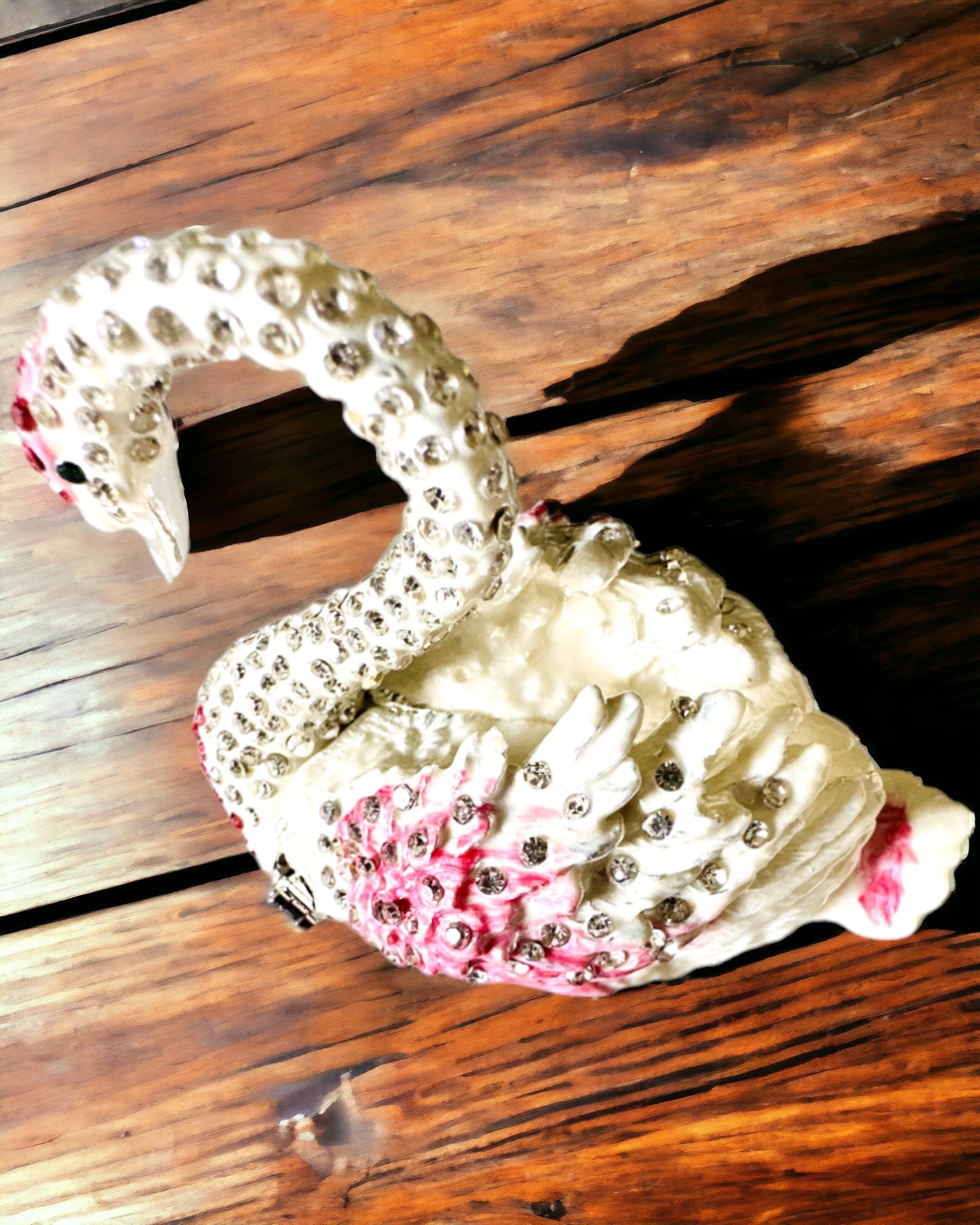 Elegant Box "Swan Jewel" - personalization with engraving