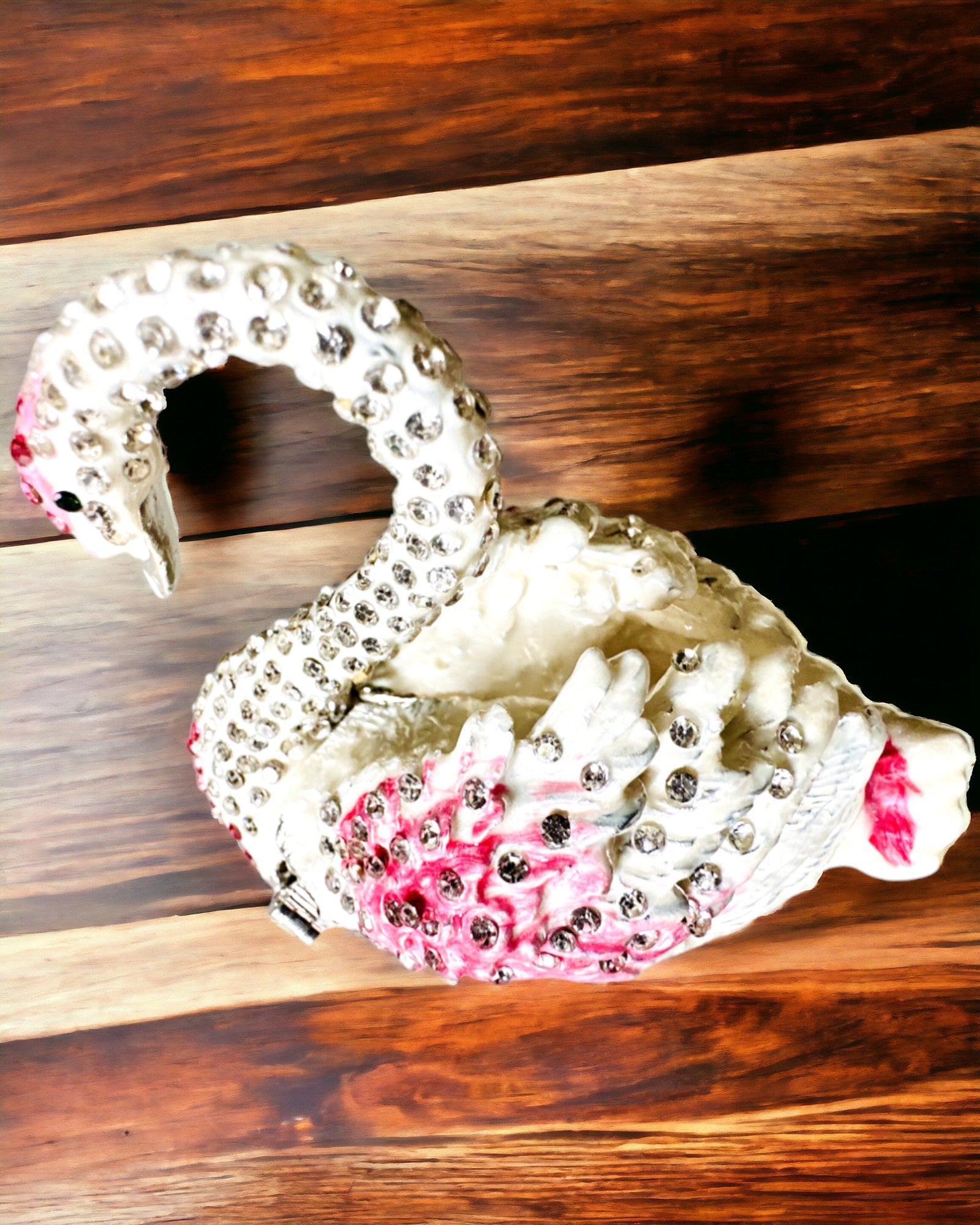 Elegant Box "Swan Jewel" - personalization with engraving