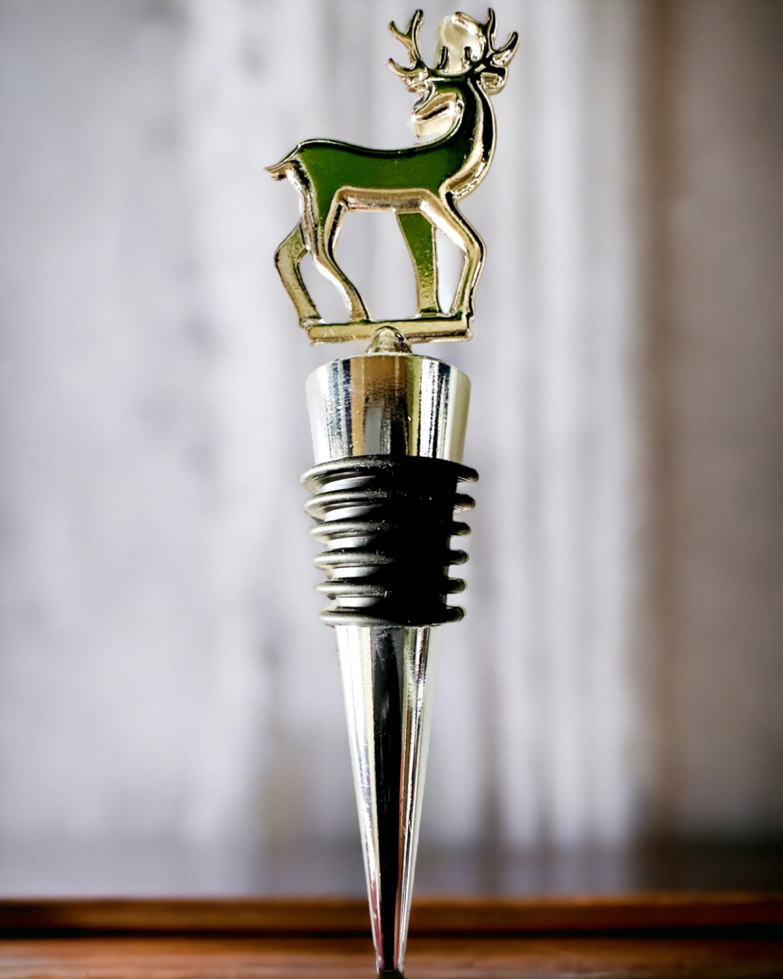 Exclusive Metal Wine Stopper with Deer - Elegant and Functional, customizable with engraving