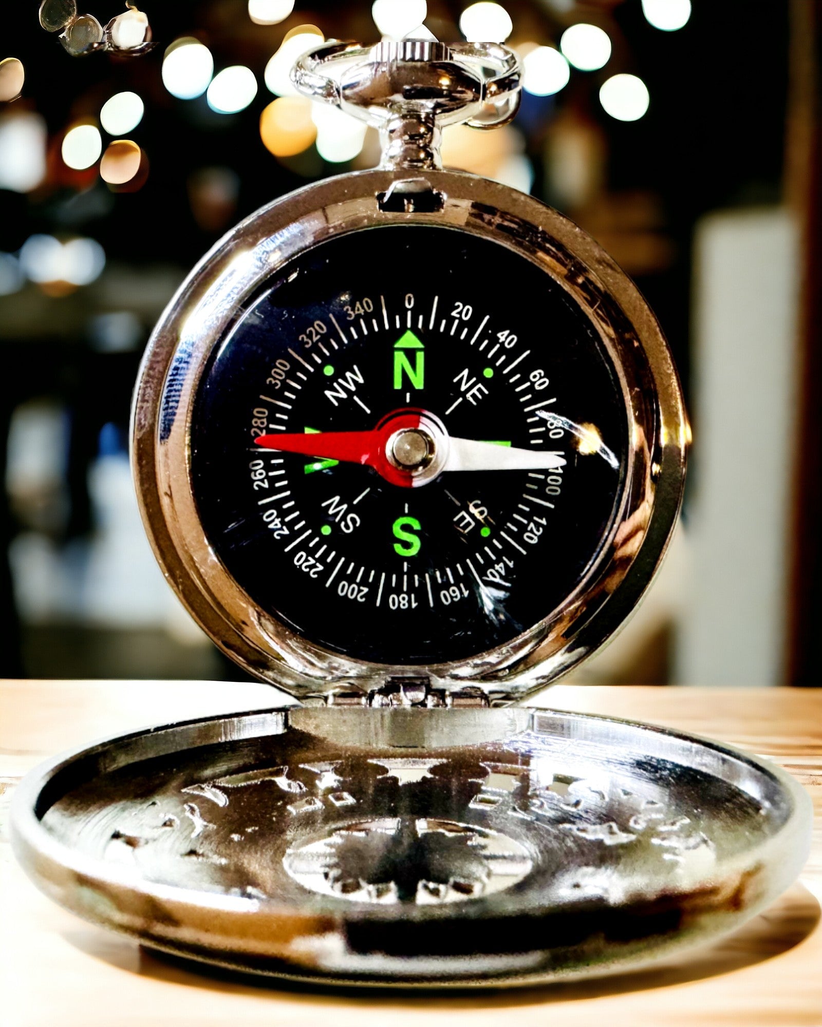 Pocket Compass Silver Color in Retro Style with Openwork Pattern – Elegant and Practical. Engraving