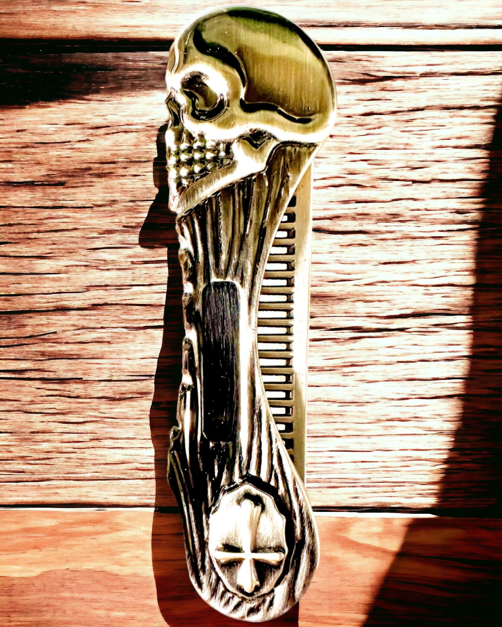 Mystic Skull Comb - premium comb, customizable with engraving