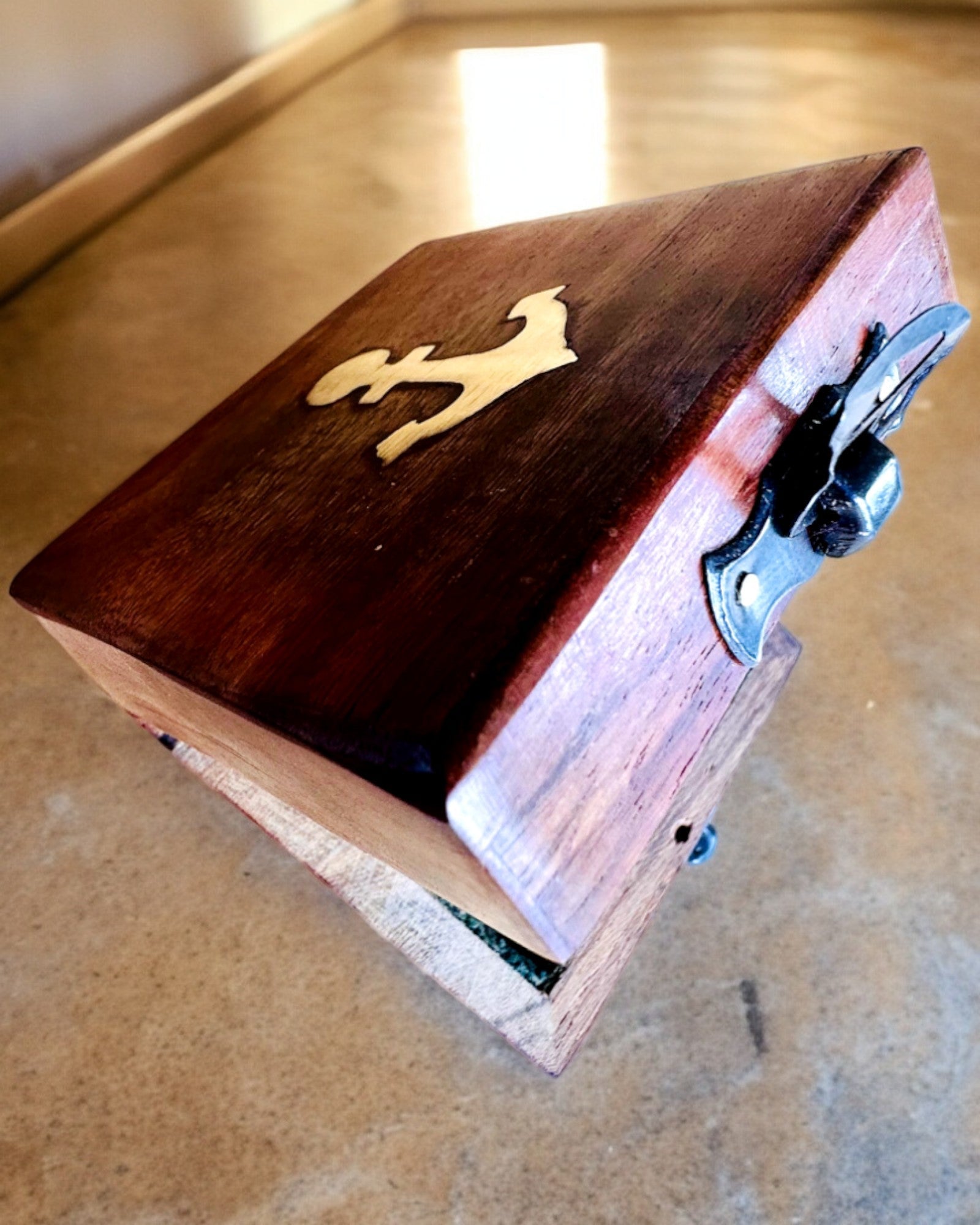 Wooden box for "Maritime" compact compass - personalization with engraving available