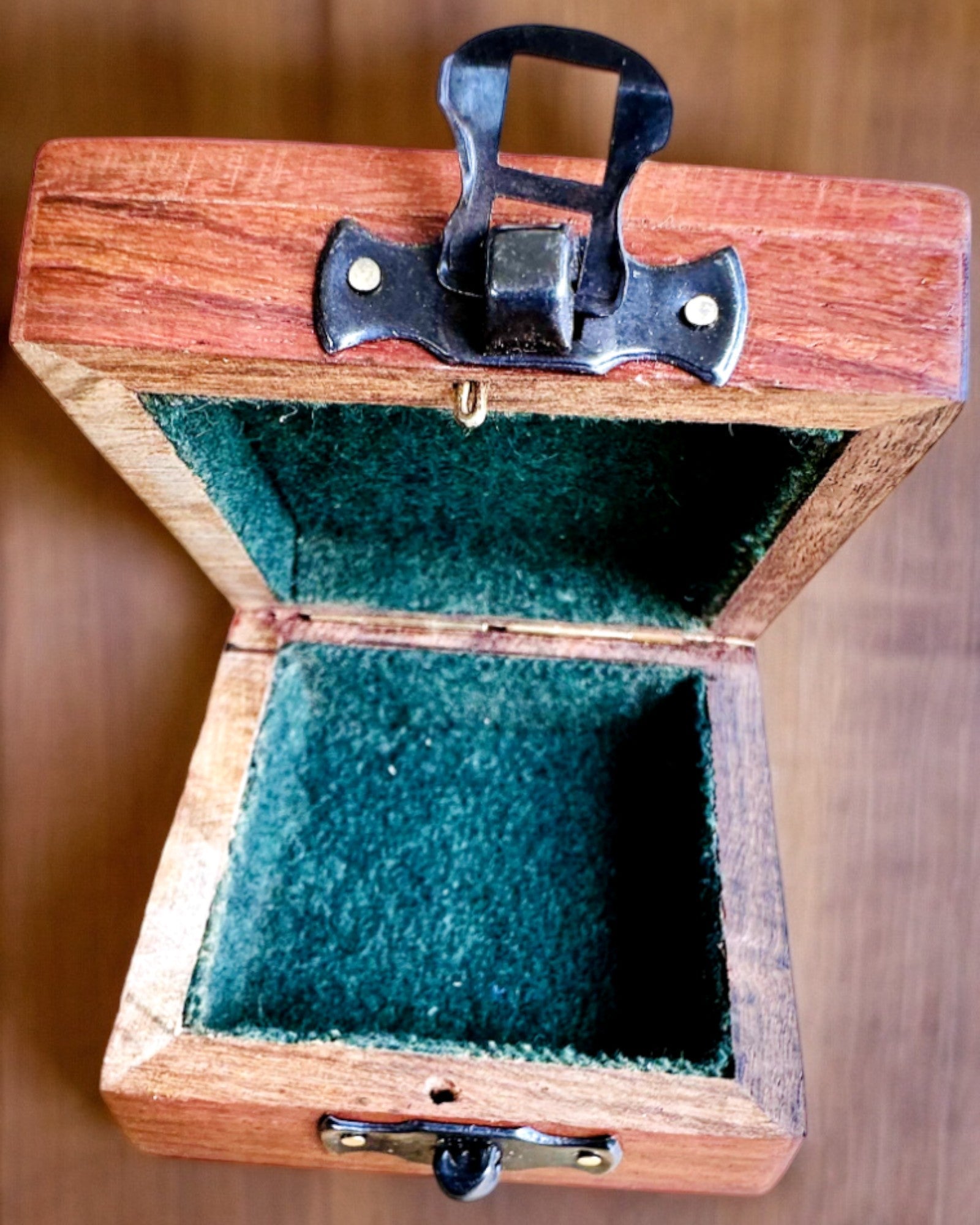 Wooden box for "Maritime" compact compass - personalization with engraving available