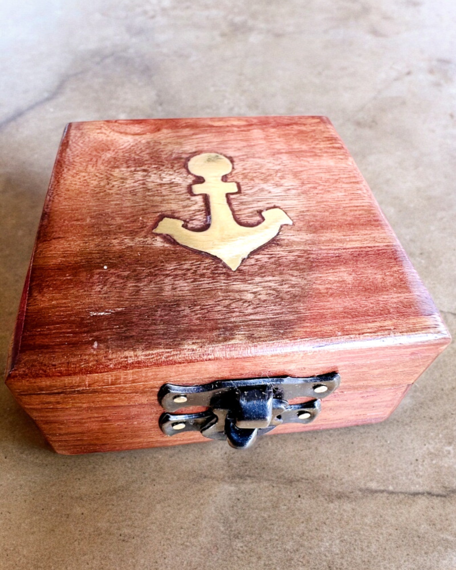 Wooden box for "Maritime" compact compass - personalization with engraving available