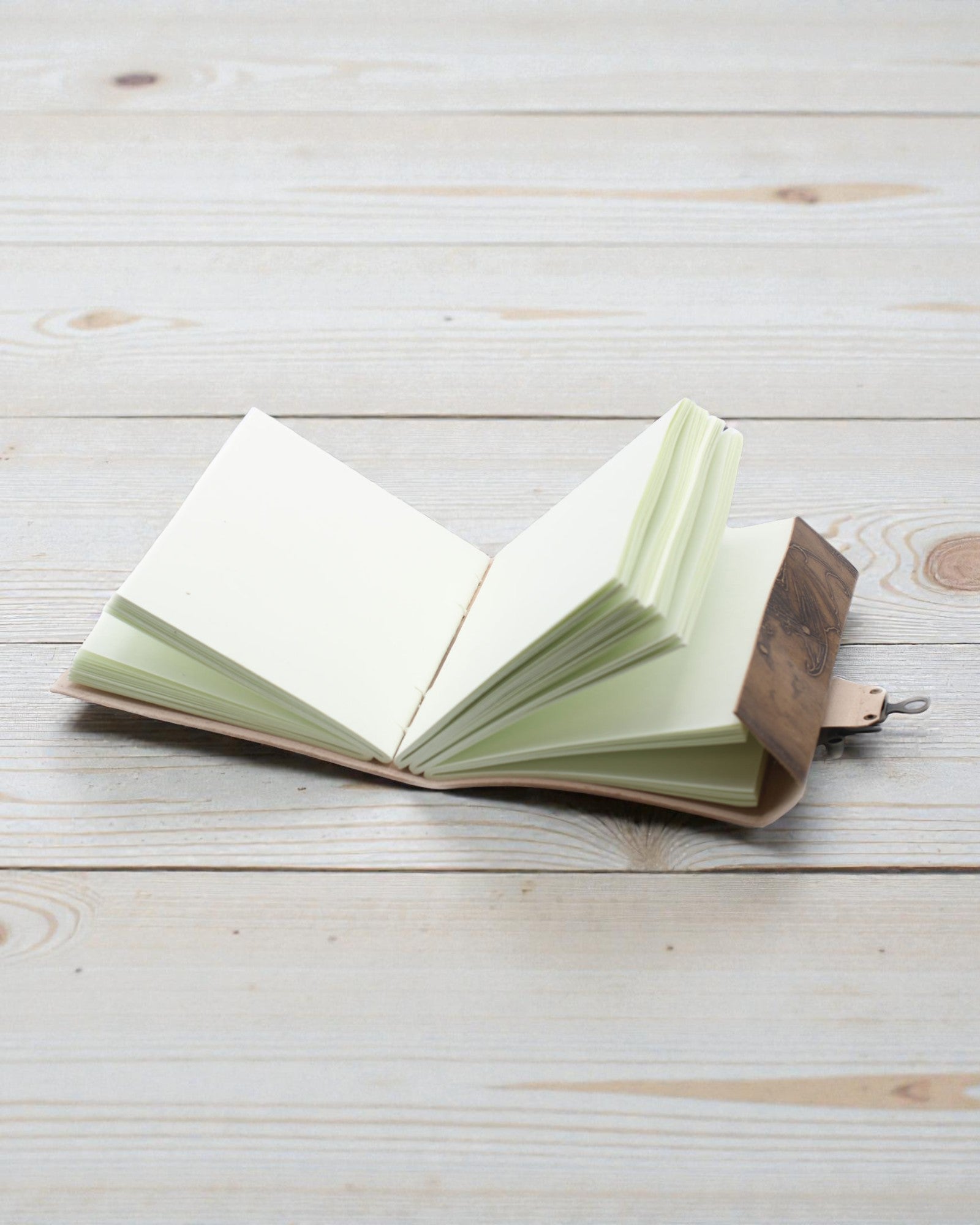 Leather Notebook Dragon Guardian of Legends – Hand-Embossed 20 × 15 cm