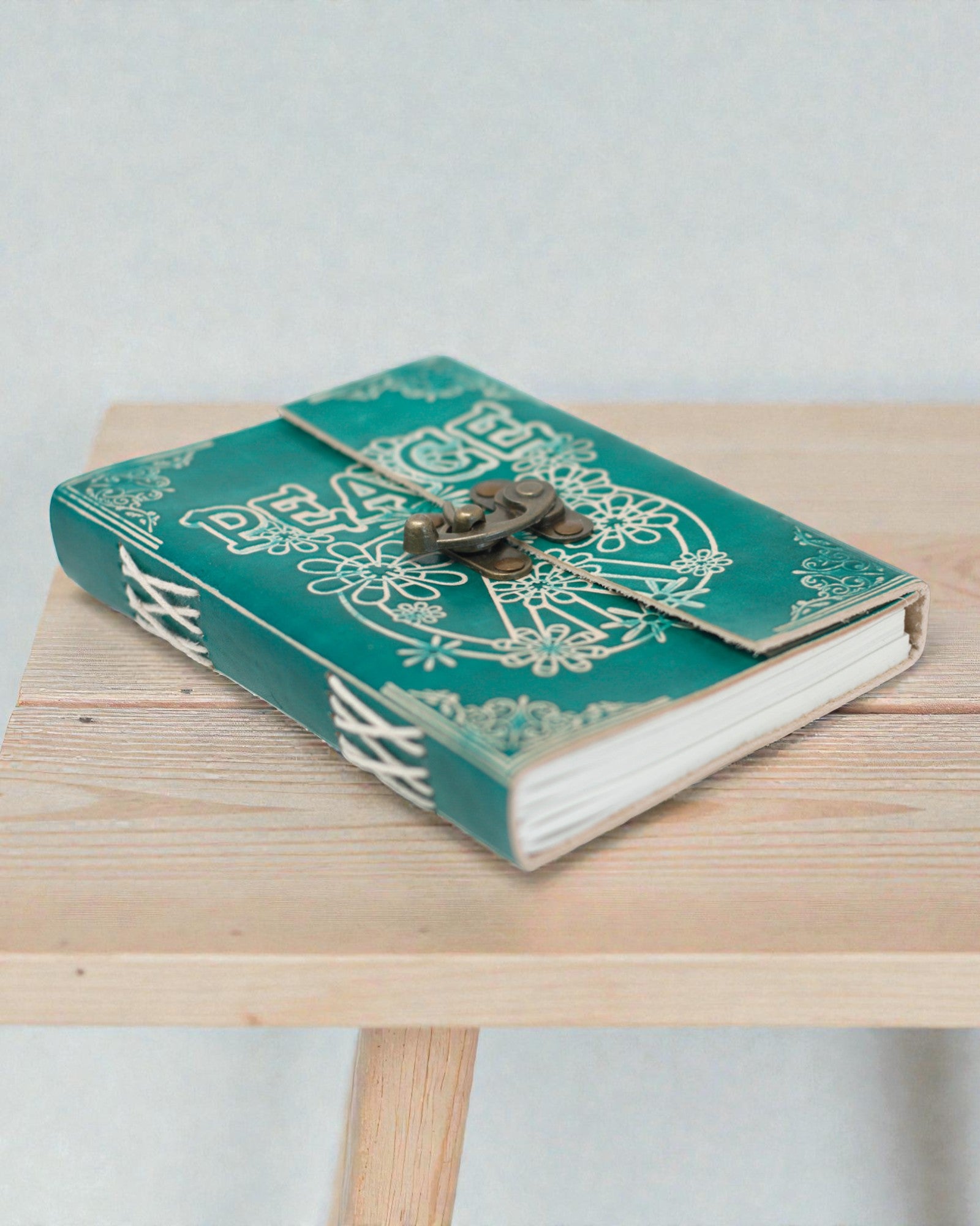 Turquoise Leather Notebook “Peace” with Zipper – Harmony & Calm (18 x 13 cm)