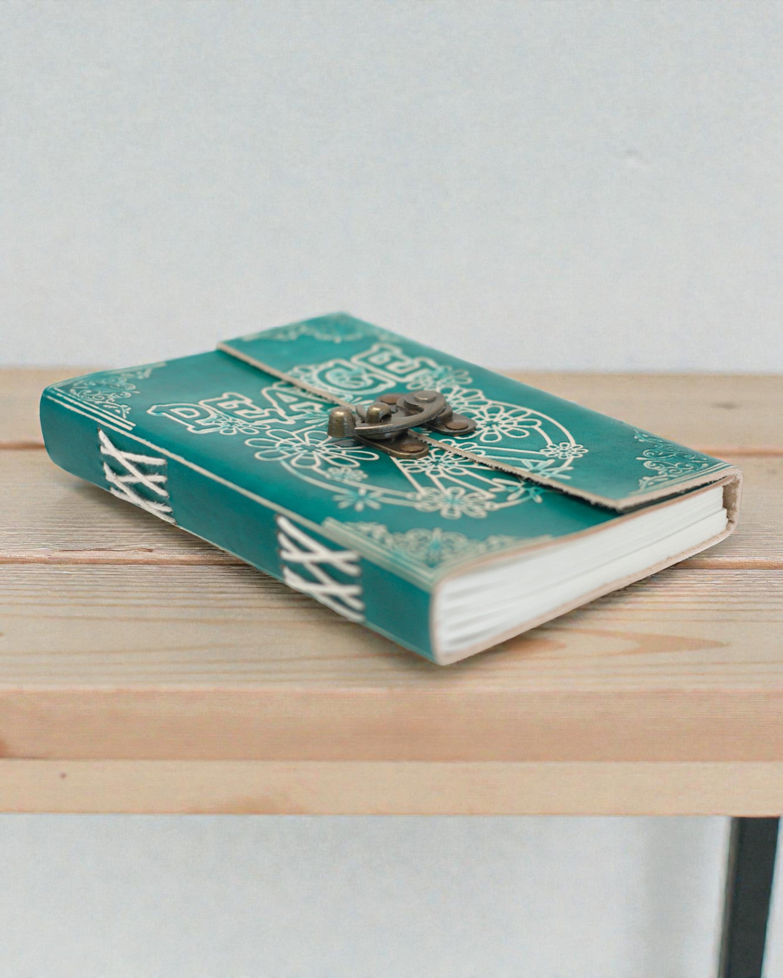 Turquoise Leather Notebook “Peace” with Zipper – Harmony & Calm (18 x 13 cm)